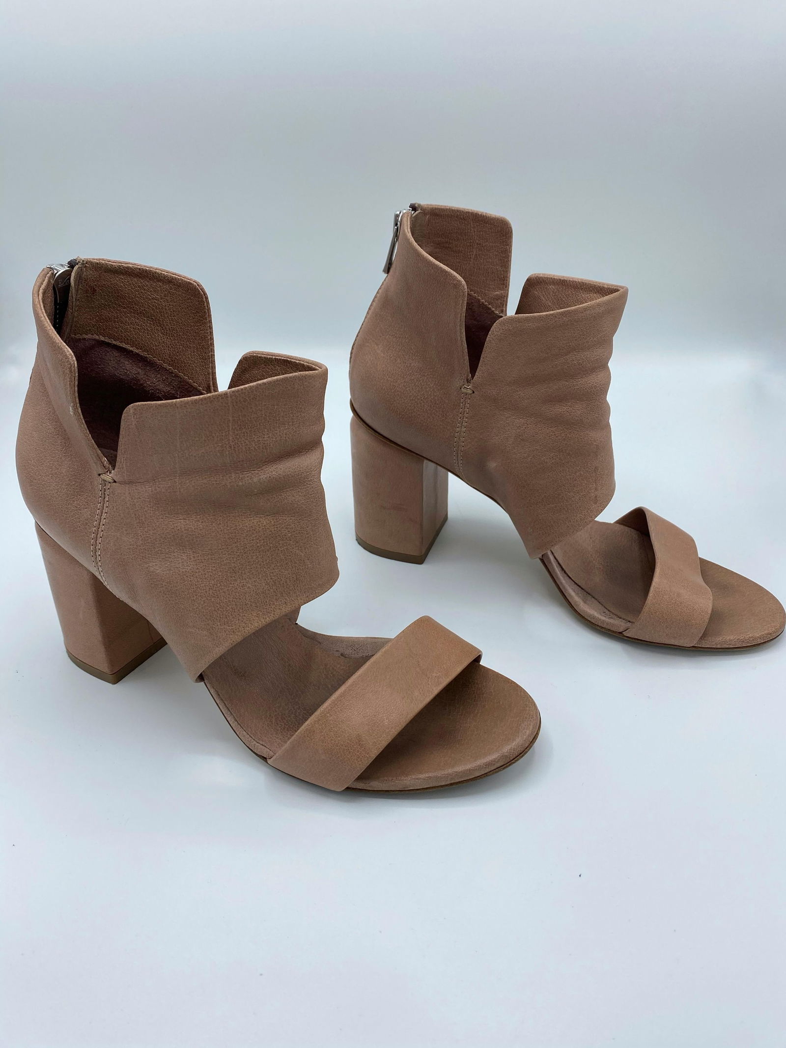 Officine Creative Beige Leather Heel Sandals, Size 39 - 18