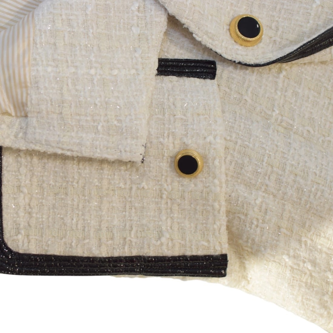 Veronica Beard Cream Tweed Bouclé Blazer with Black Trim – Made in USA, Size 10 - 8