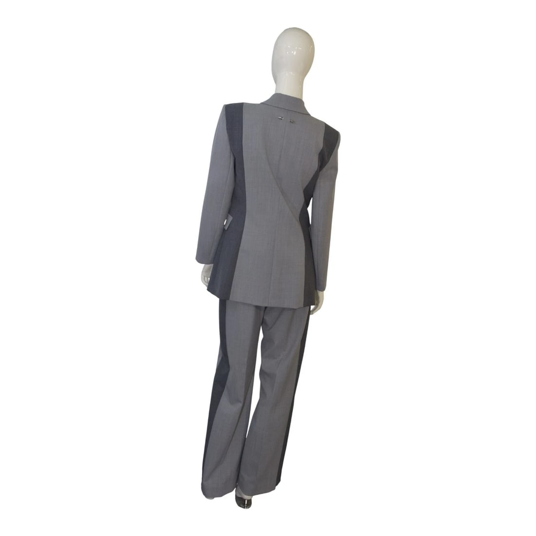 Patrizia Pepe Grey Virgin Wool Blazer & Pants Suit – Italian Designer, Size 44 - 3