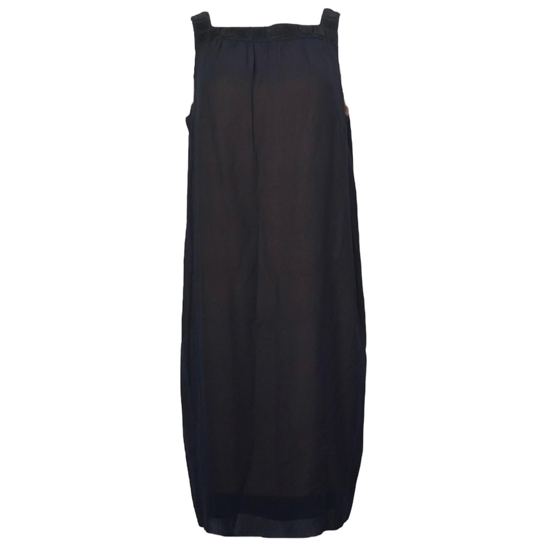 Akris Navy Silk Sleeveless Midi Dress: This Akris midi sleeveless dress is a versatile and elegant wardrobe staple. Crafted from luxurious 100% silk, it drapes beautifully in a classic Navy shade, complemented by a subtle nude underlay.