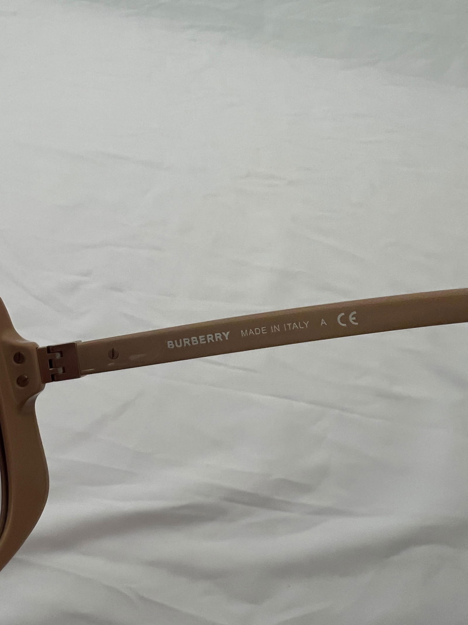 Burberry Beige Square Sunglasses - 9