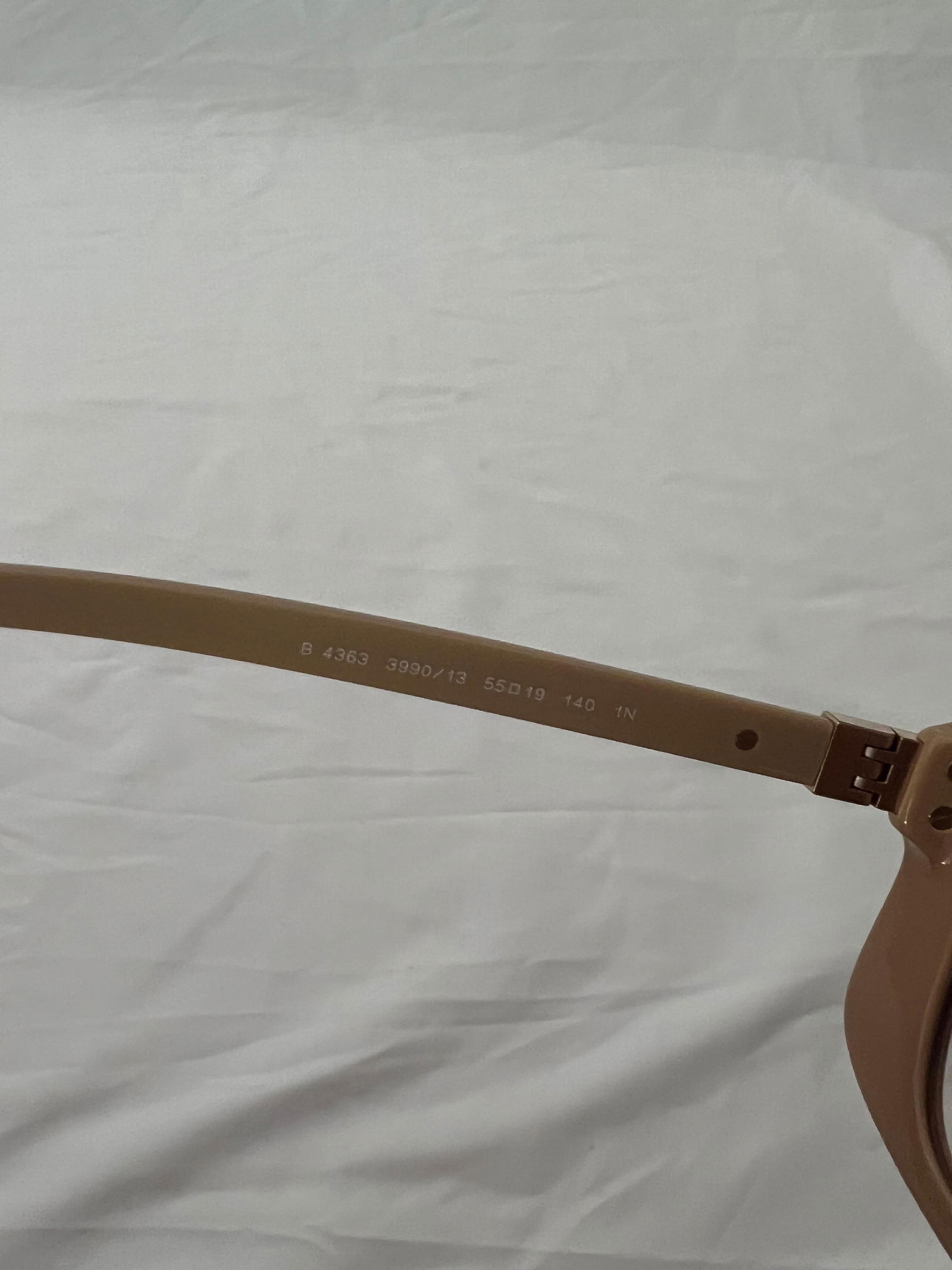 Burberry Beige Square Sunglasses - 10