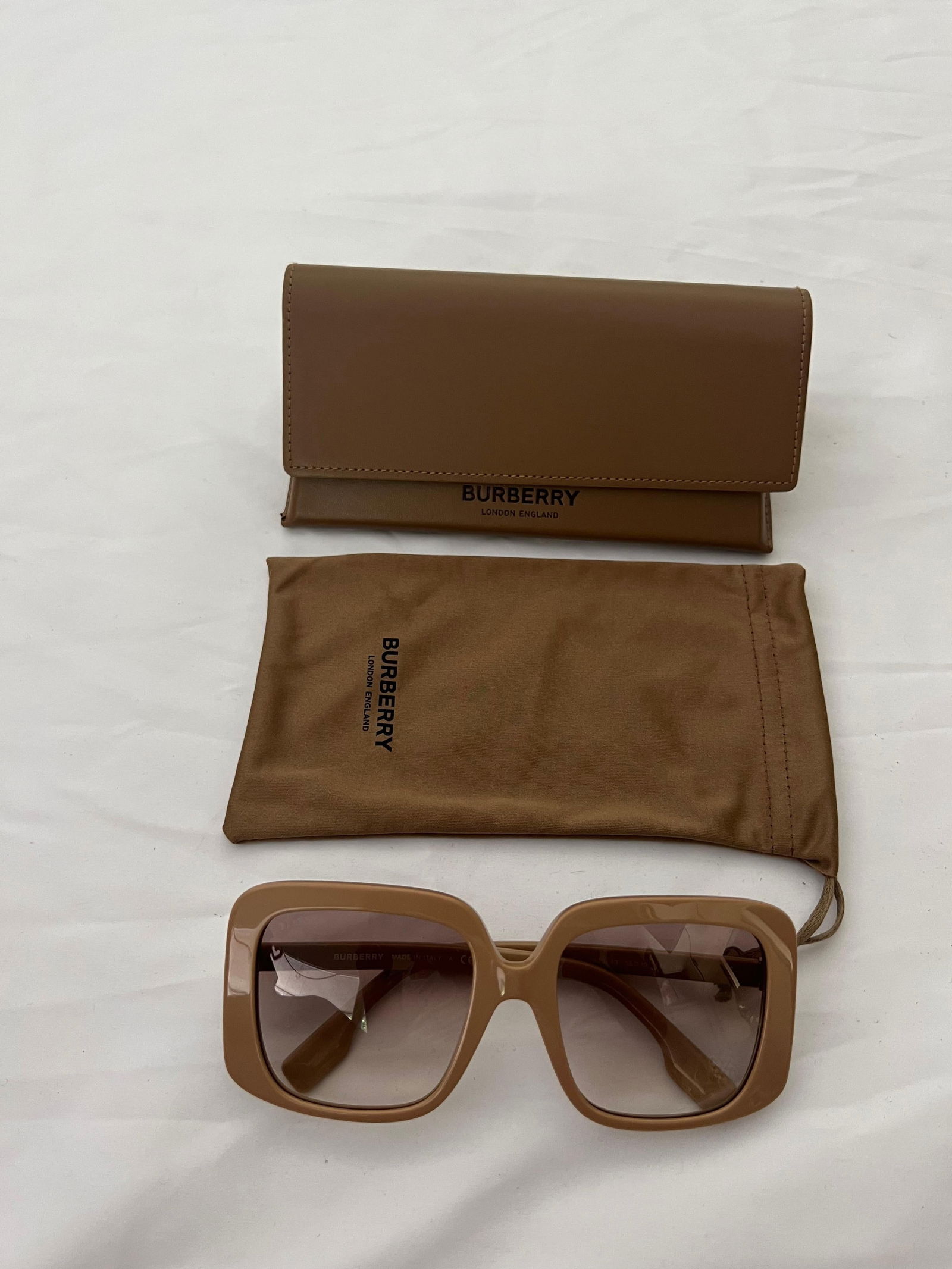 Burberry Beige Square Sunglasses - 11