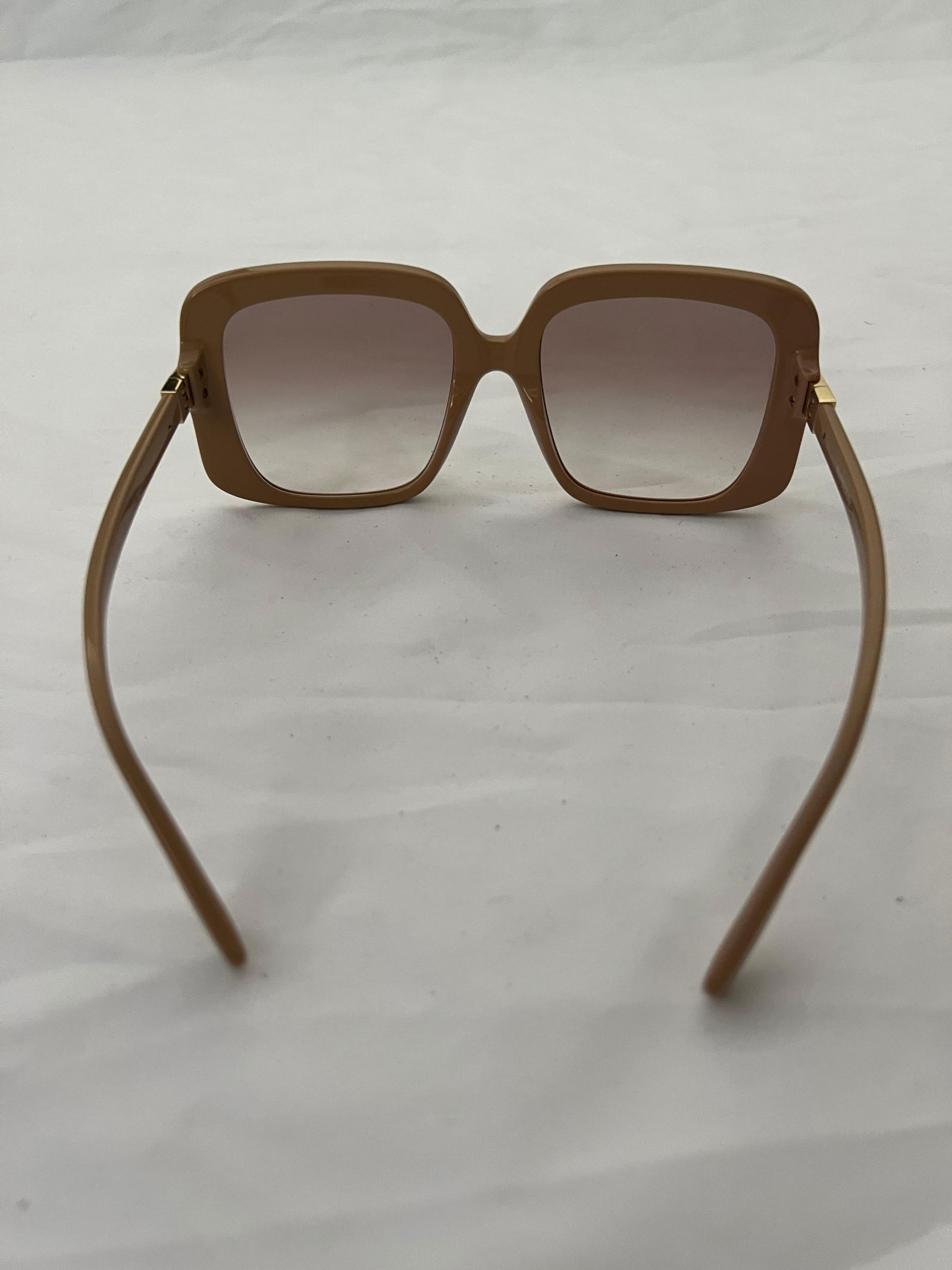 Burberry Beige Square Sunglasses - 14