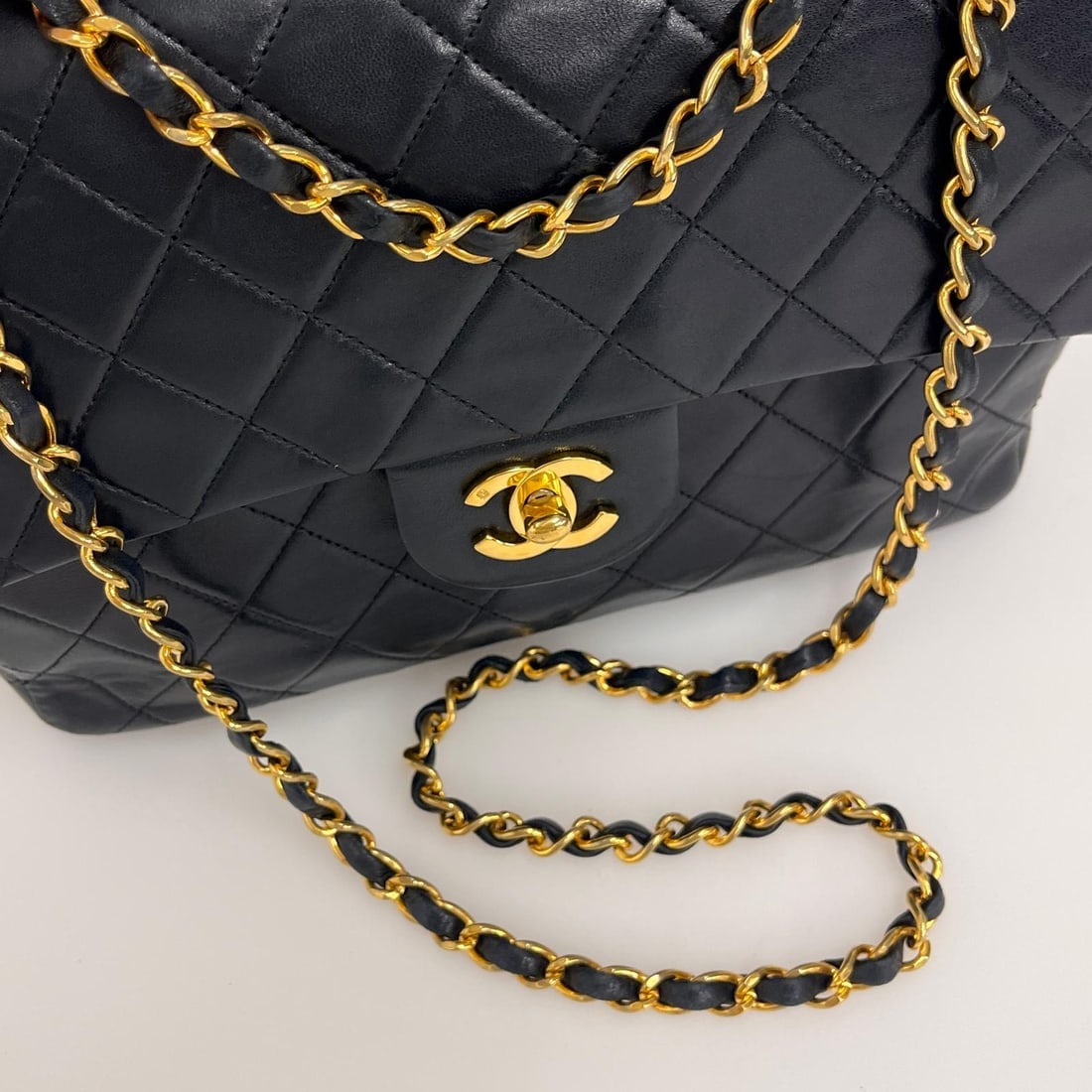 CHANEL Timeless Classic 25 Double Flap Bag in Black Leather - 8