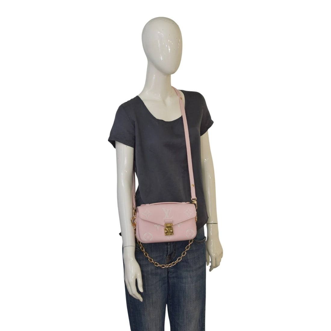 Louis Vuitton Pochette Métis Monogram Empreinte Giant Rose Poudre Pink Leather - 19