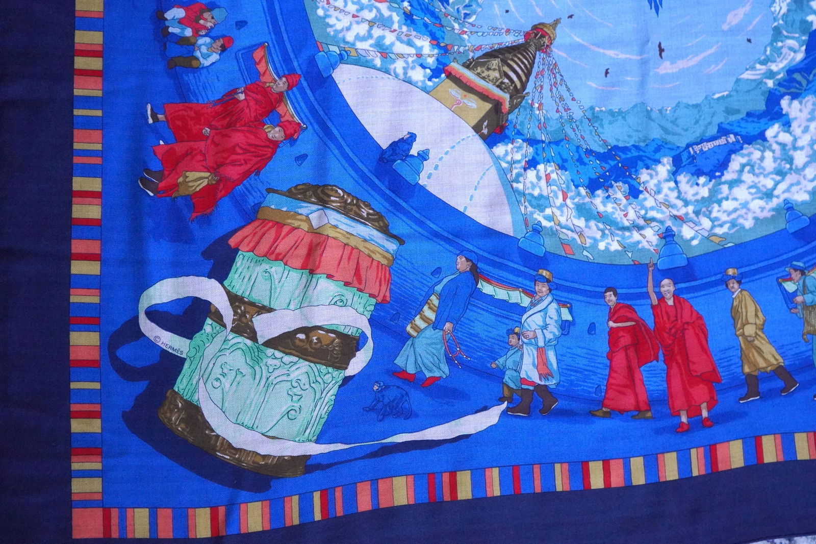 Vintage Hermès Prières Au Vent Cashmere Blue Silk Shawl - 11