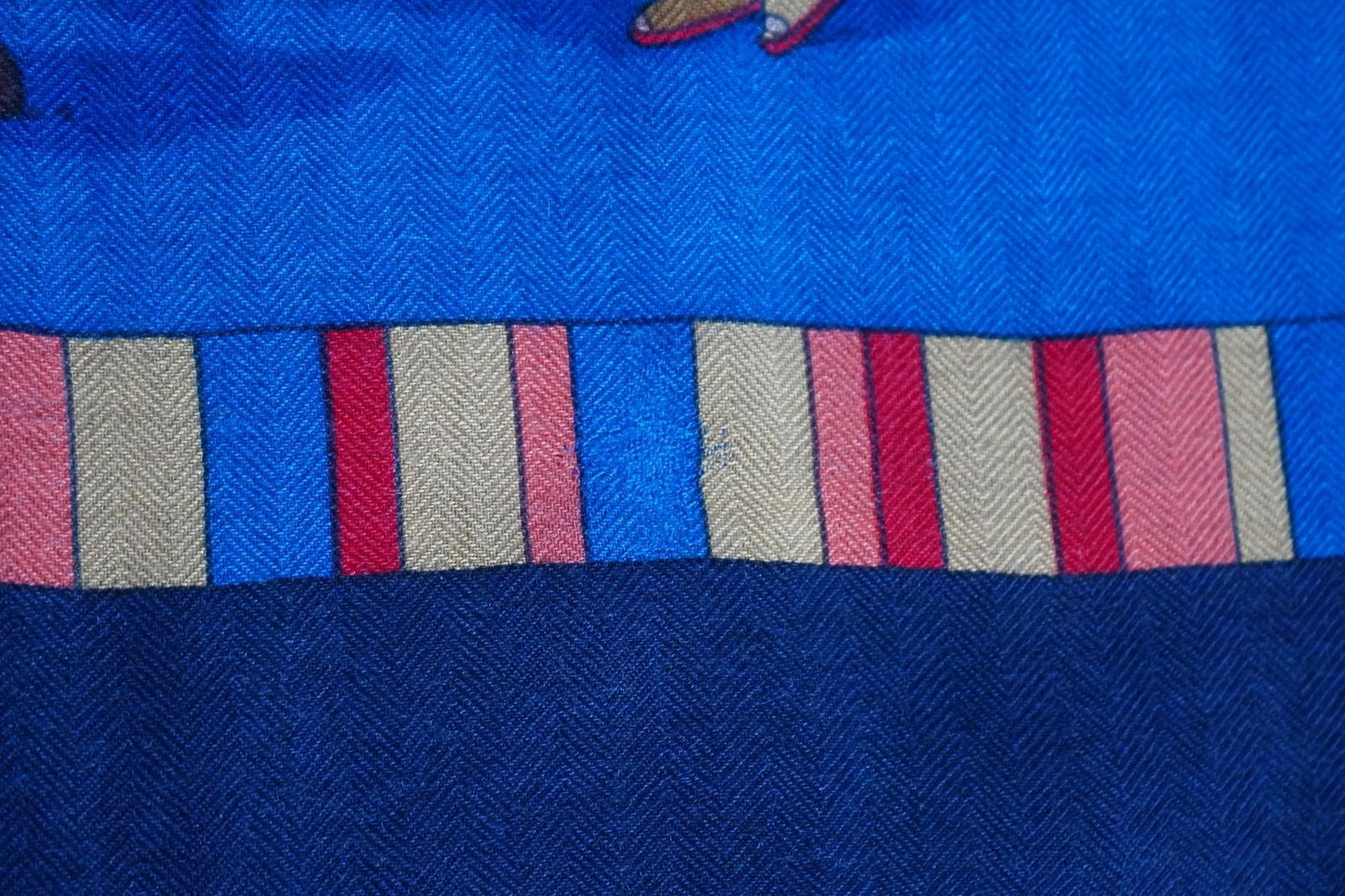 Vintage Hermès Prières Au Vent Cashmere Blue Silk Shawl - 6