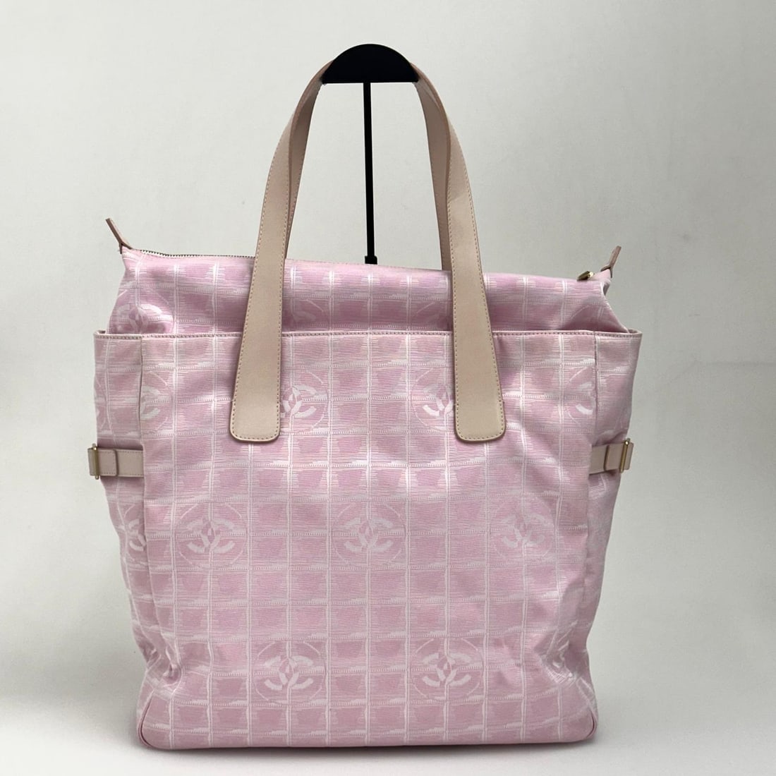 CHANEL Travel Line Shopper Bag in Pink Jacquard - 4