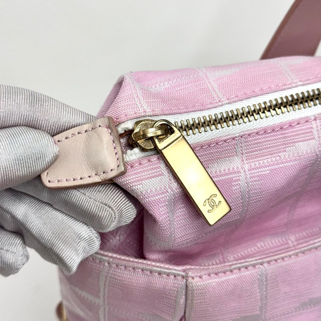 CHANEL Travel Line Shopper Bag in Pink Jacquard - 5