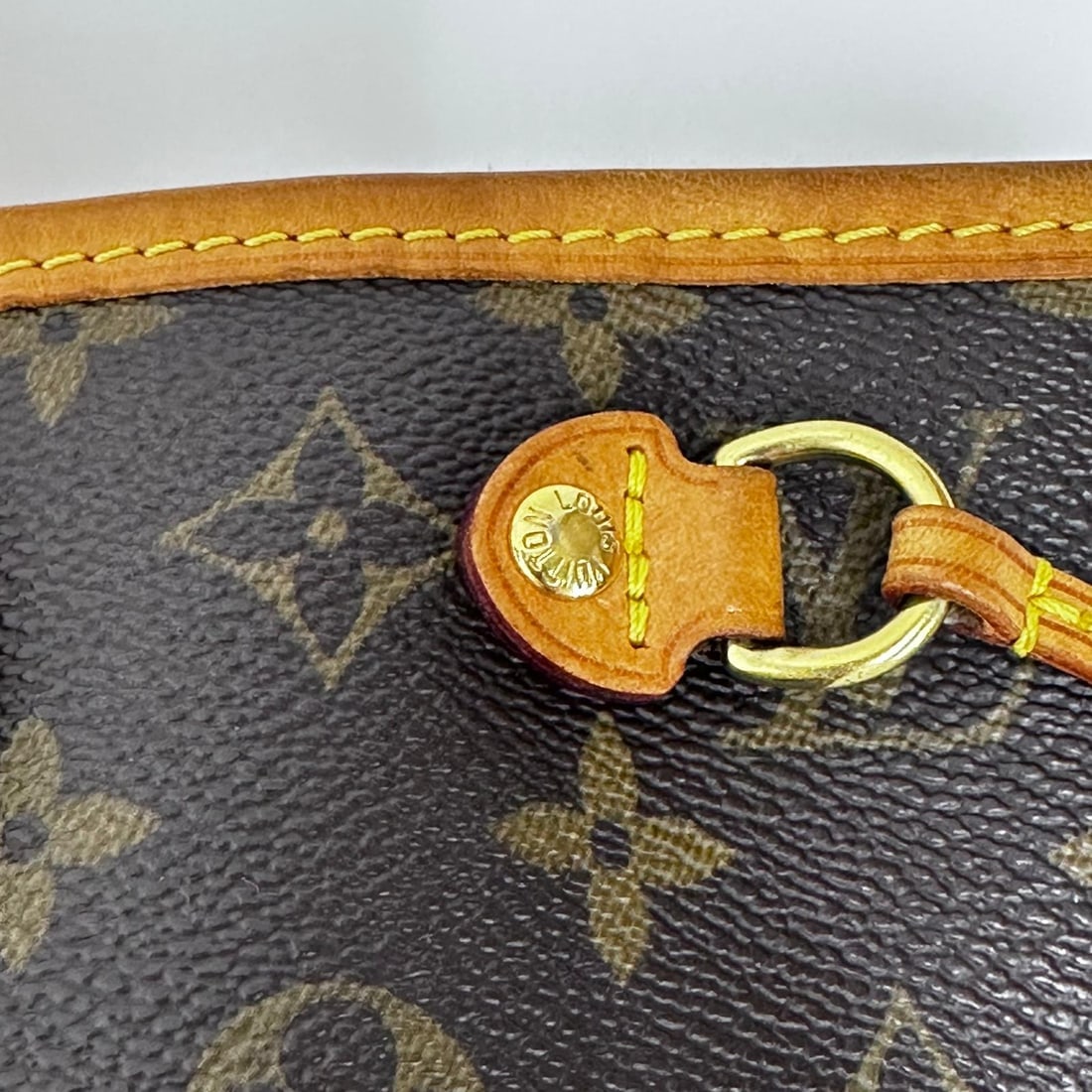 LOUIS VUITTON Neverfull PM Bag in Monogram Canvas - 16