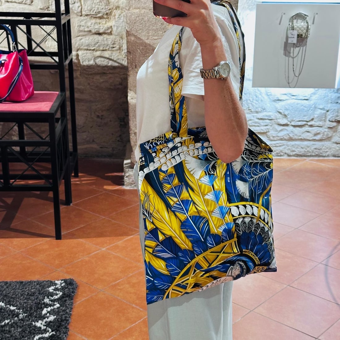 HERMES “Les Plumes” Multicolor Silk Twill Tote Bag – Never Used - 2