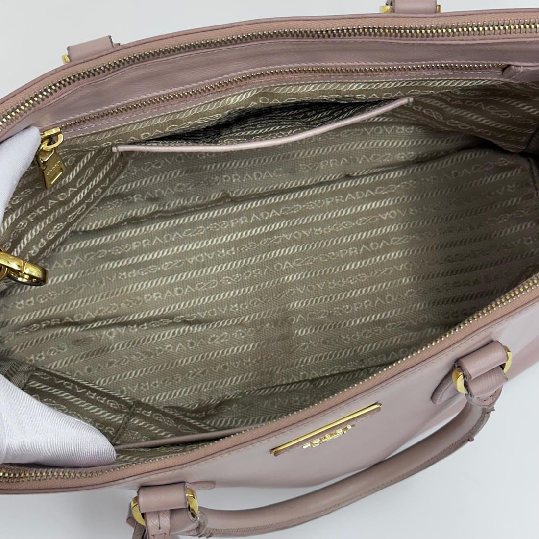 PRADA Galleria Large Bag in Saffiano Lux Powder - 12