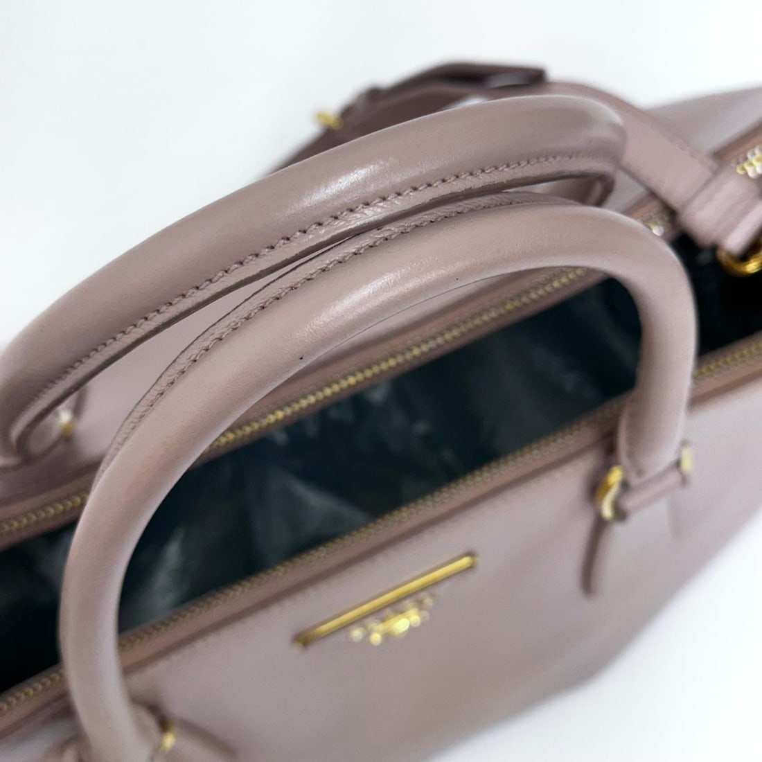 PRADA Galleria Large Bag in Saffiano Lux Powder - 8