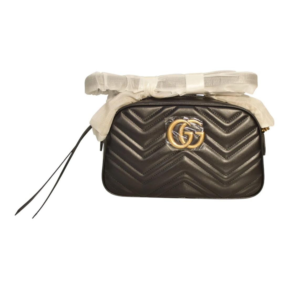 GG Marmont small camera bag in black quilted leather with brass hardware: Title:GG Marmont small camera bag in black quilted leather with brass hardwareDescription:GG Marmont small camera bag in black quilted leather with brass hardware Style ‎447632 DTD1T 1000 The