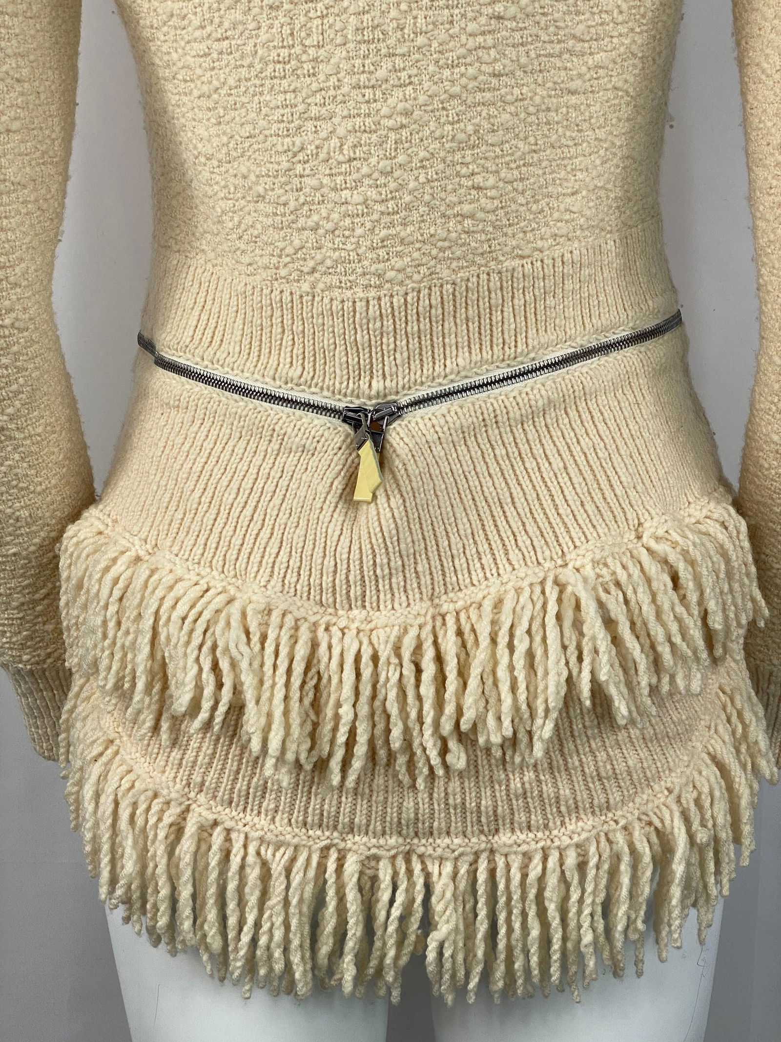 Alexander McQueen Ivory/ Cream Sweater Cardigan Top, Size Large - 12