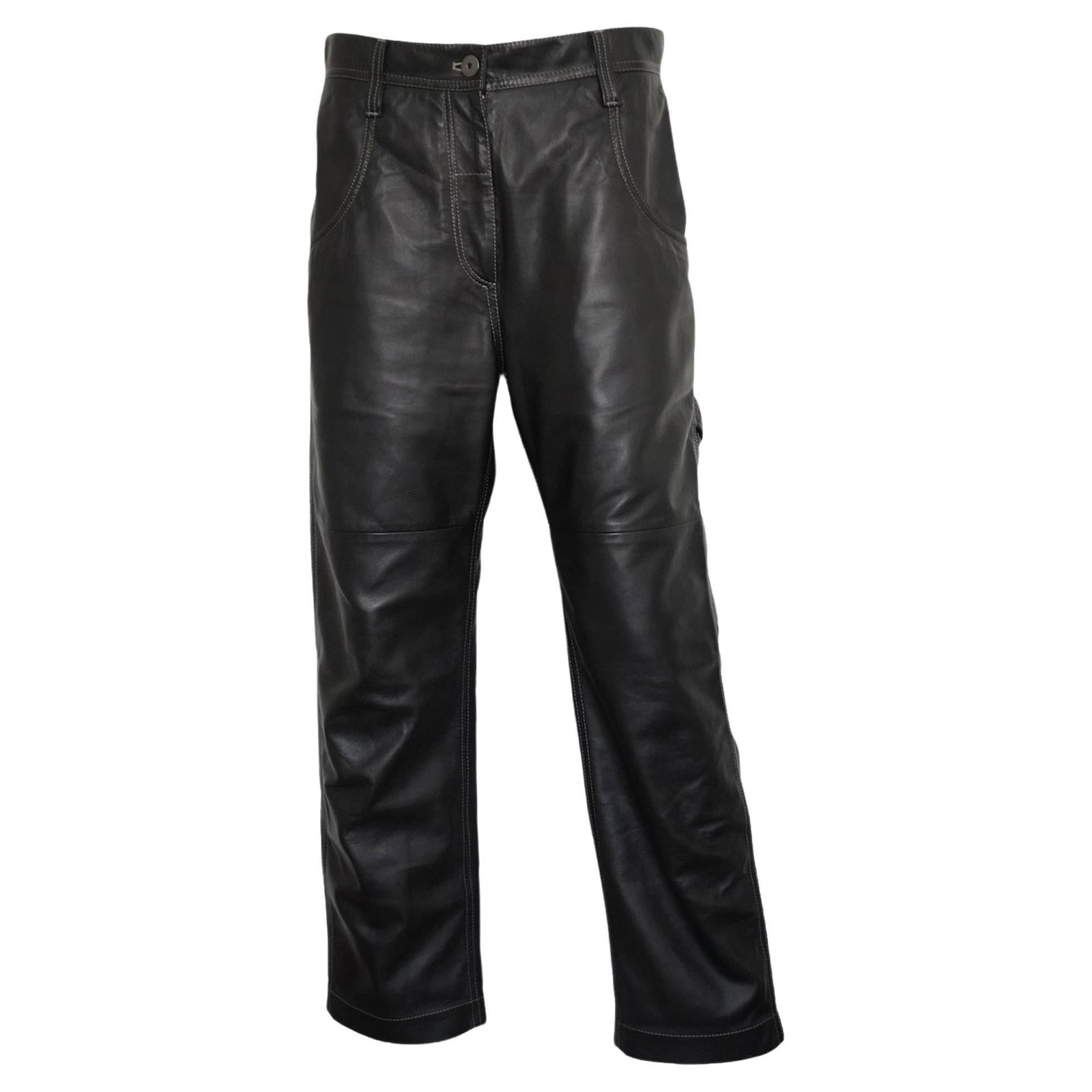 Brunello Cucinelli Black Leather Pants sz 6: Brunello Cucinelli Black Leather Pants size 6. These pants are a looser fit with a cargo vibe. Length 37.5 inches, waist: 32 inches, Hips: 38 inches. Made in Italy. Brunello Cucinelli is an Italian lu