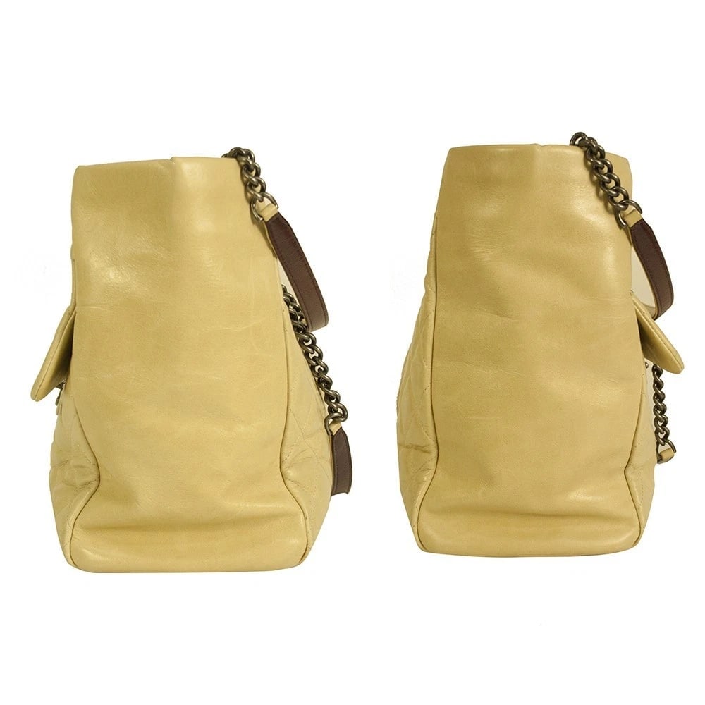 CHANEL Glazed calfskin large flap front pocket tote beige bag gunmetal hardware - 5