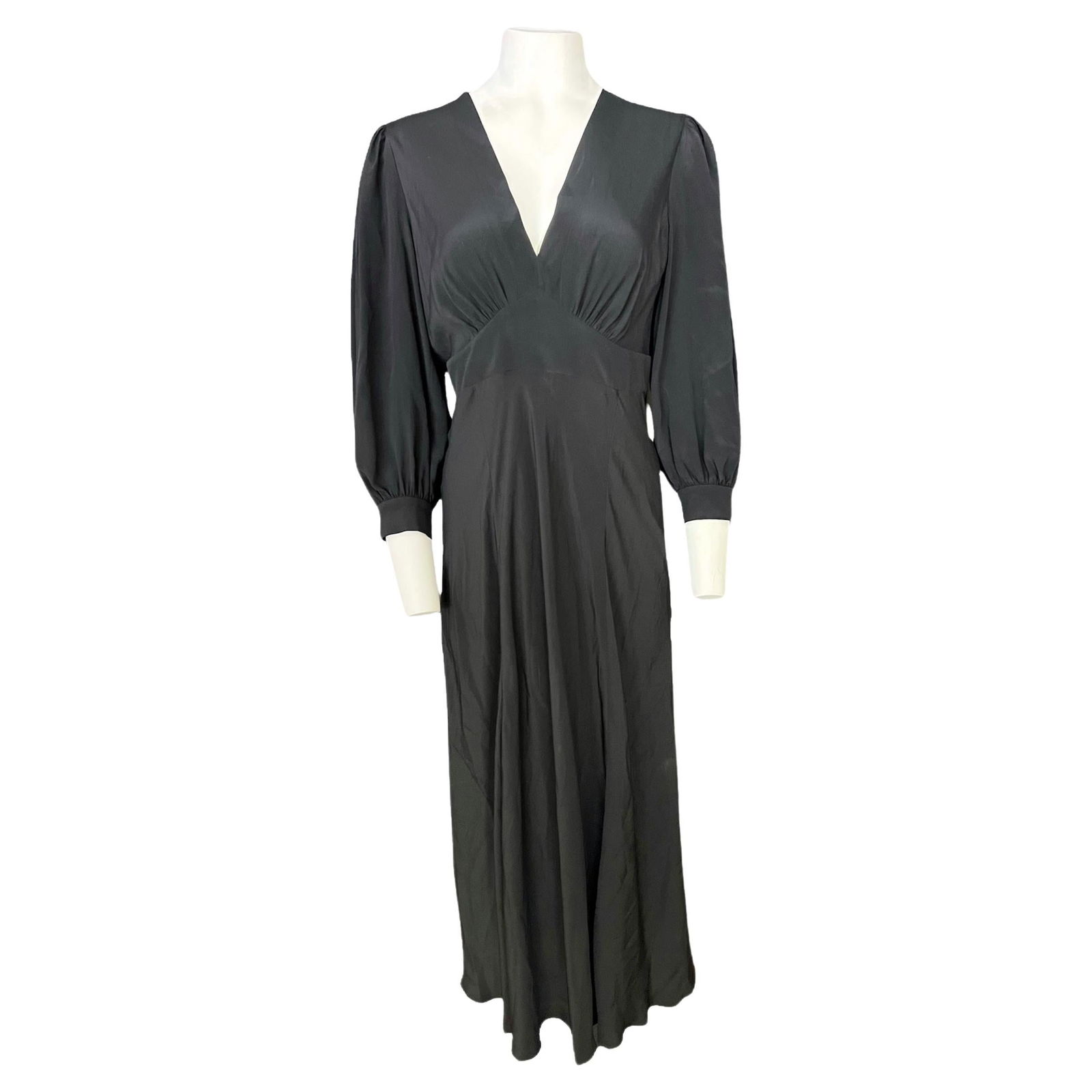 Alberta Ferretti Black Maxi Evening Dress, Size 6: Long balloon sleeves with double button closure Deep V neckline Floor length Concealed side zip closure Reserve: $1,160.00 Shipping:Domestic: Flat-rate of $85.99 to anywhere within the