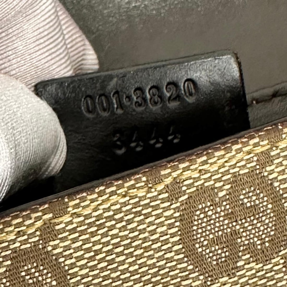 GUCCI GG Supreme Hobo Bag with Oversized Resin Chain - 13