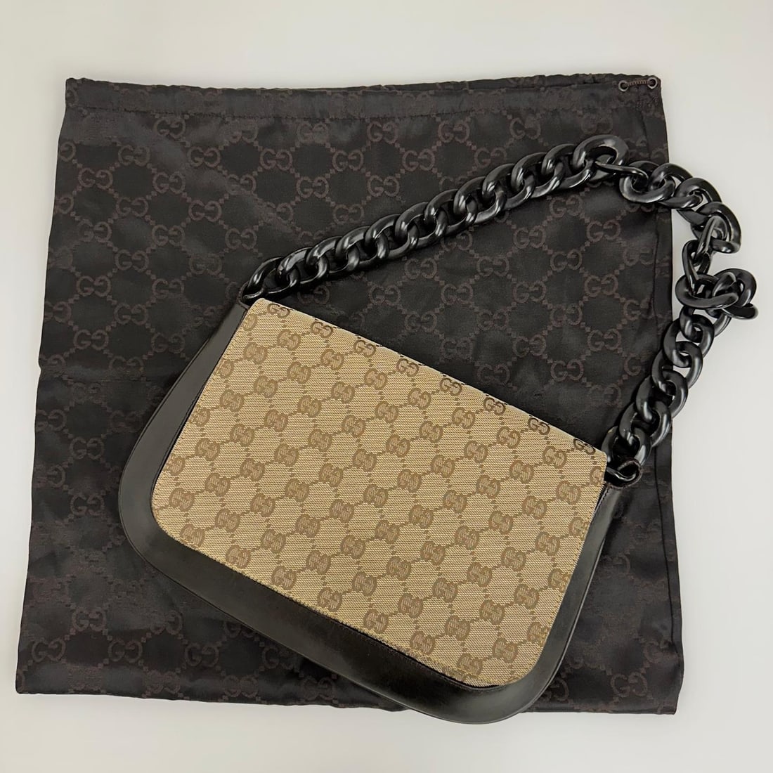 GUCCI GG Supreme Hobo Bag with Oversized Resin Chain - 6
