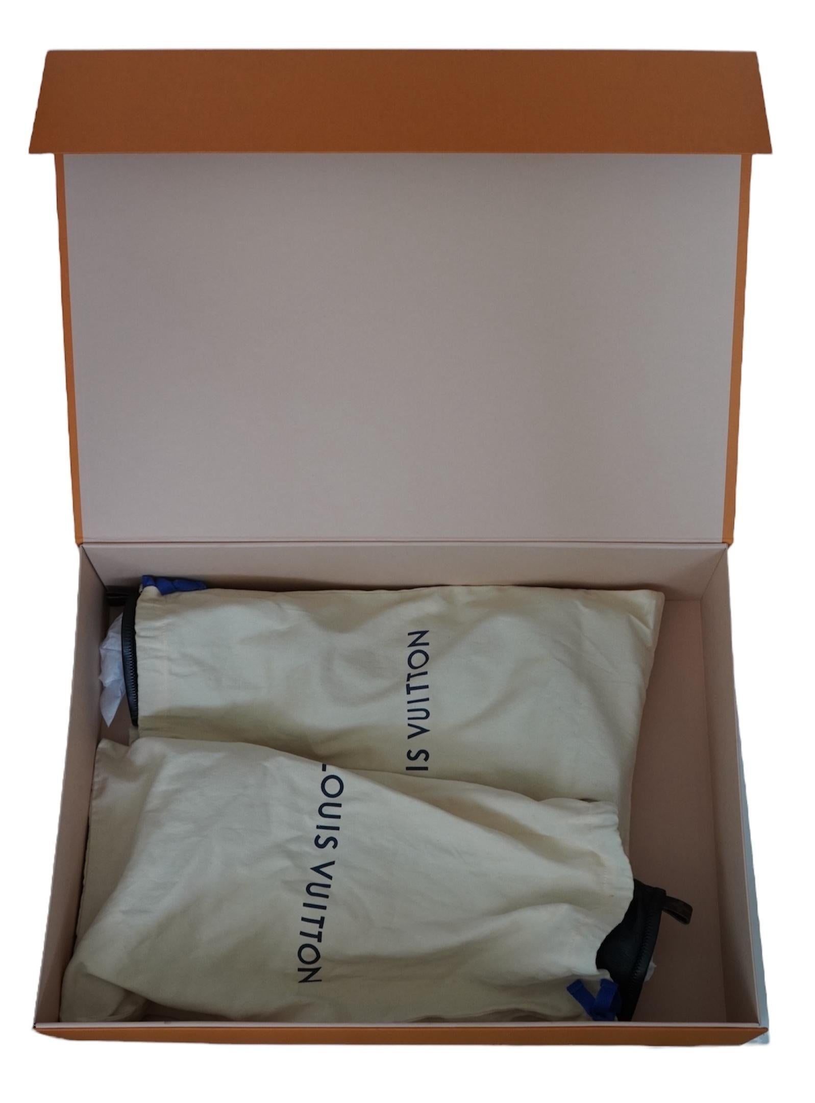 Louis Vuitton Black Long Leather Heeled Boot - 6