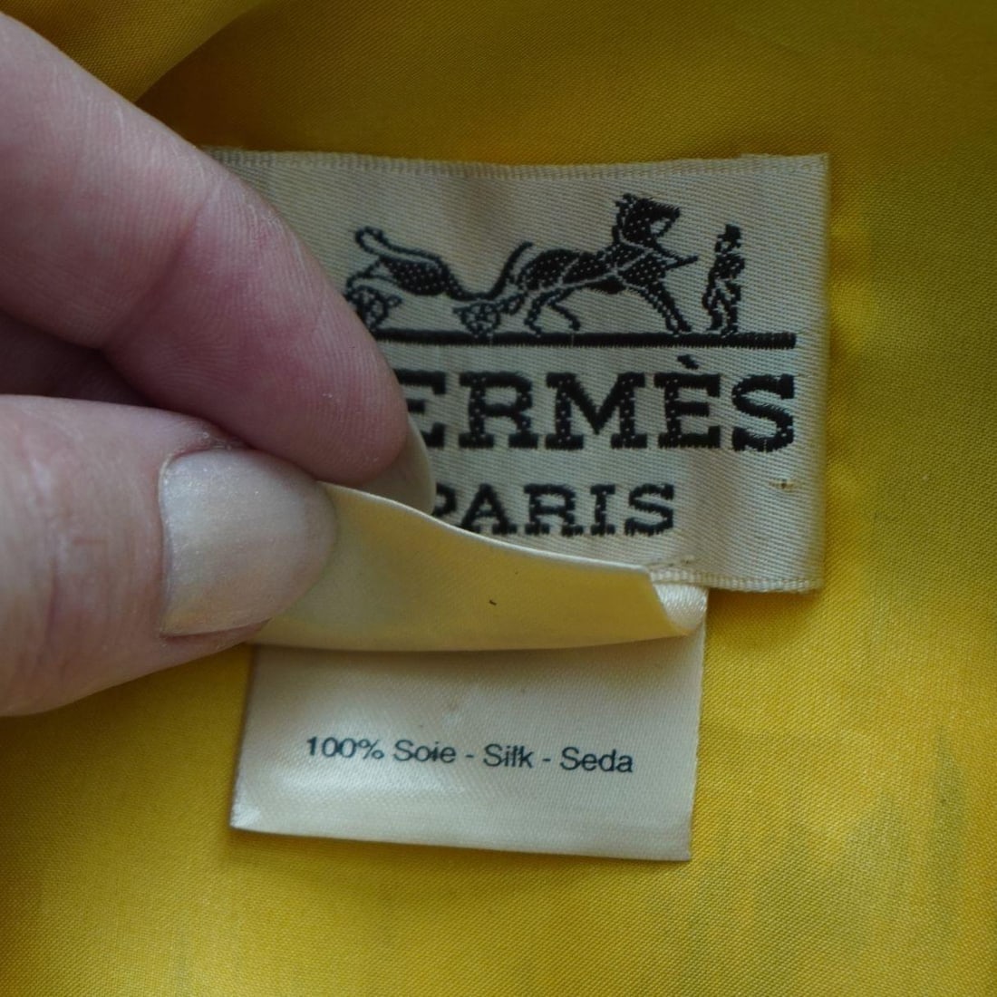 Hermès Black Suede Yellow Silk Concerto Violinist Zip Vest 40 - 17