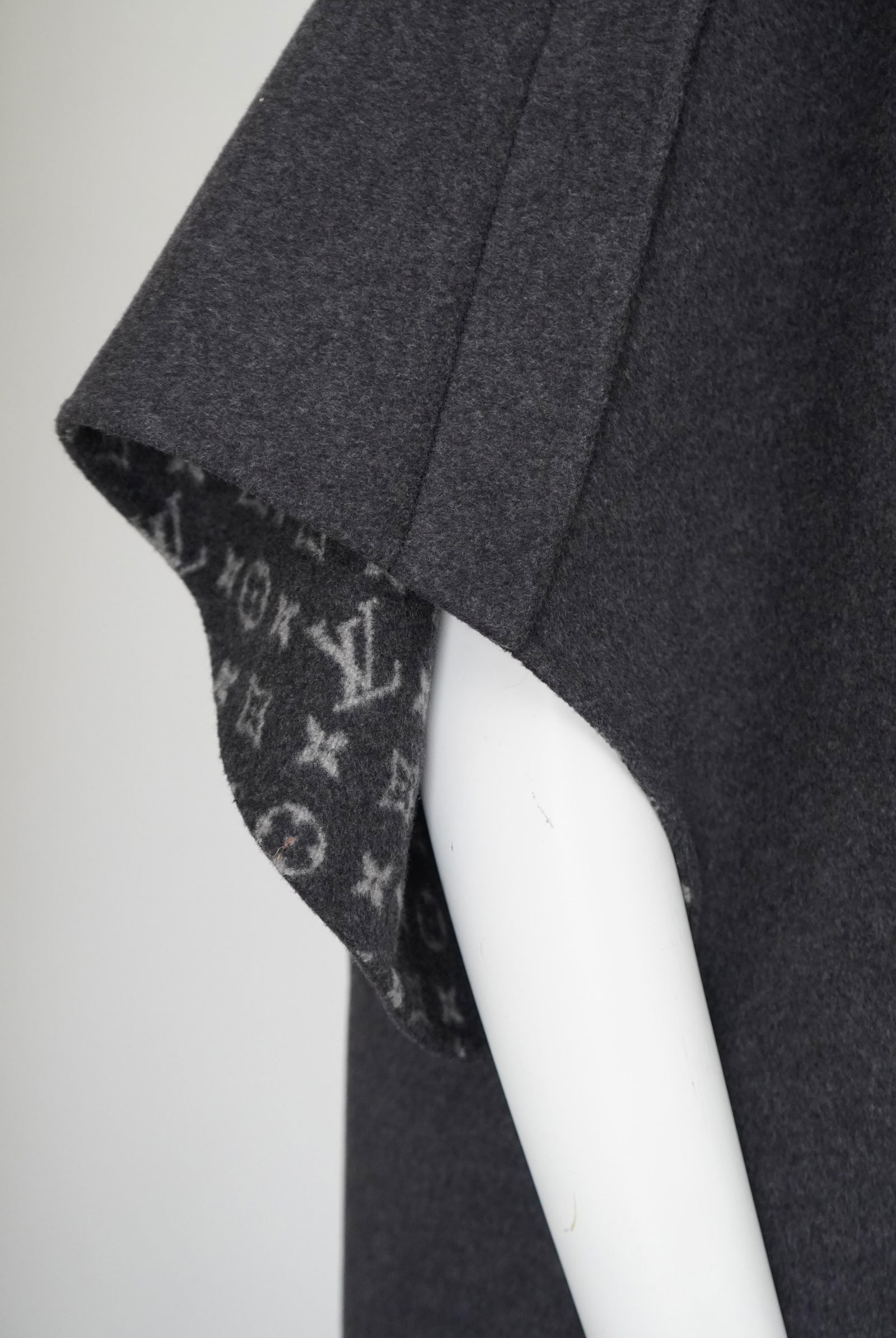 Louis Vuitton Monogram Grey Buttoned Wool Cape Coat - 13