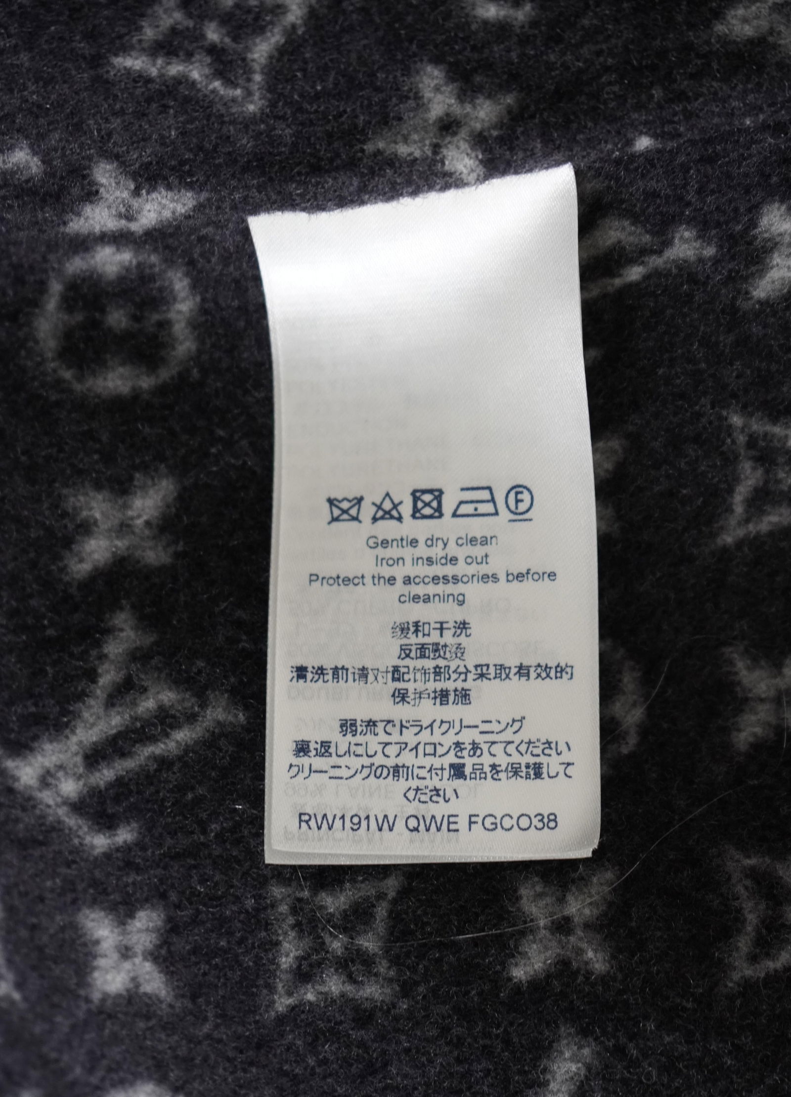 Louis Vuitton Monogram Grey Buttoned Wool Cape Coat - 5