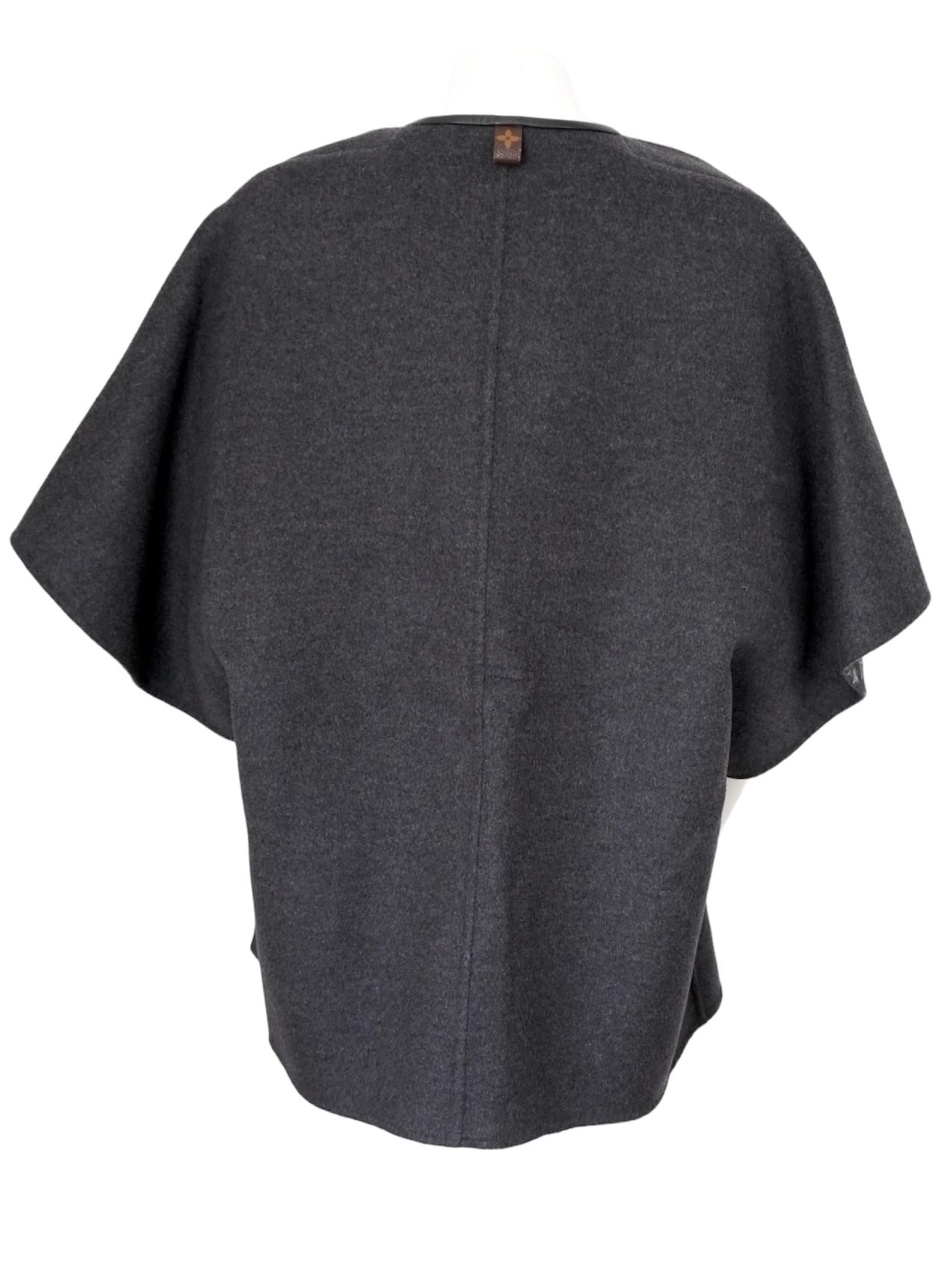 Louis Vuitton Monogram Grey Buttoned Wool Cape Coat - 9