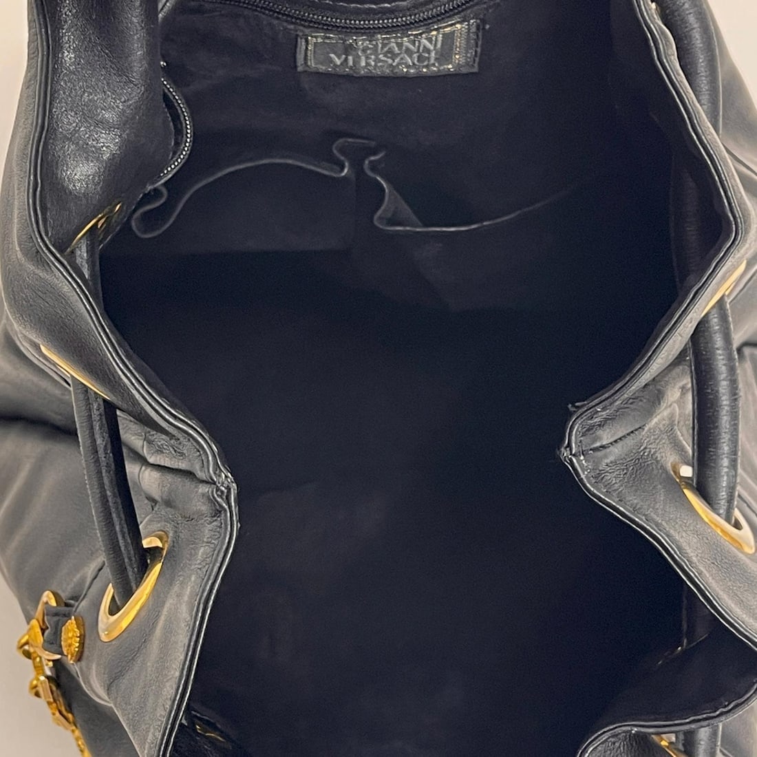 GIANNI VERSACE Couture Medusa Maxi Vintage Bag in Black Leather - 11