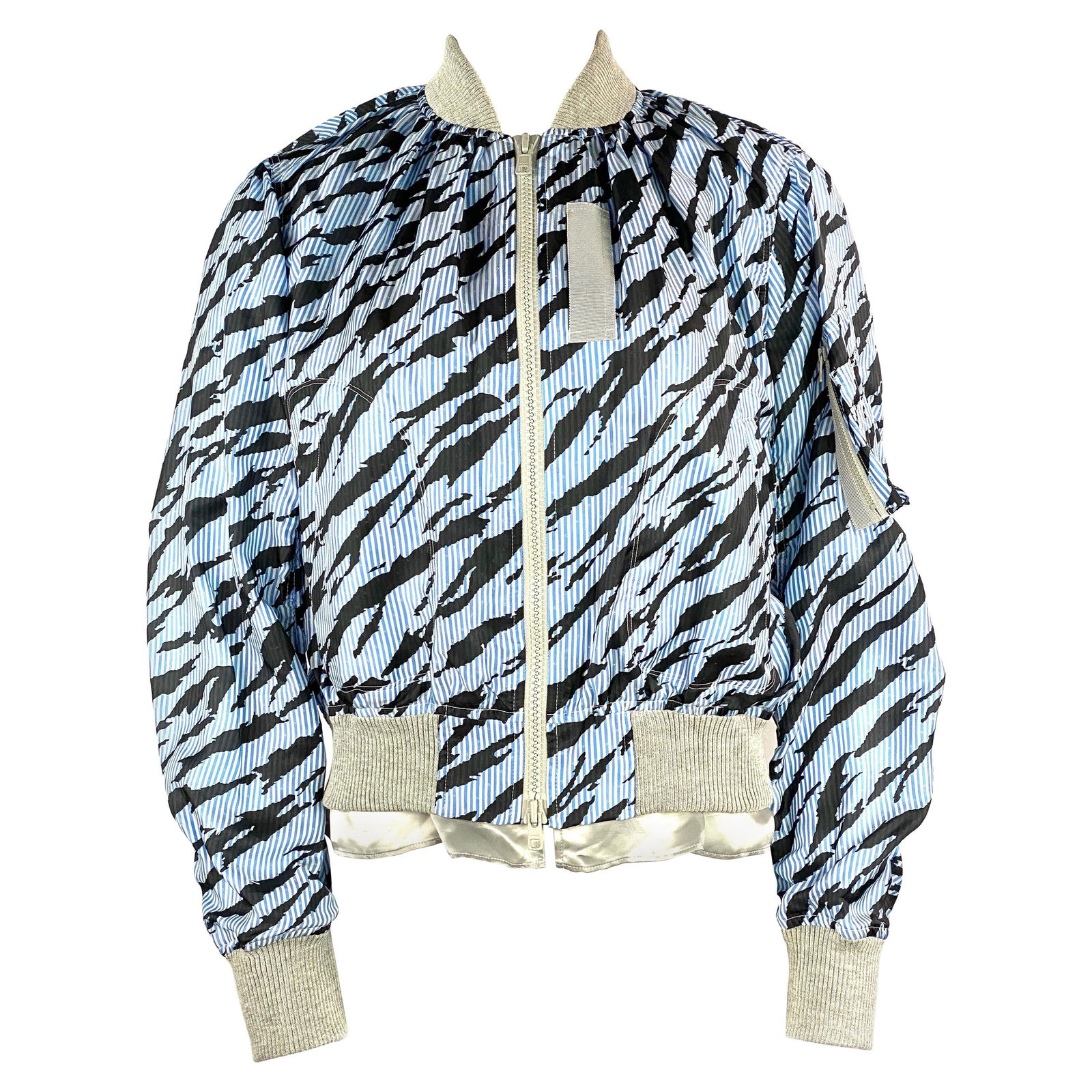 Sacai Luck Light Blue Zebra Striped Bomber Jacket Size 2: Sacai Luck Light Blue Zebra Striped Bomber Jacket Size 2 Product details: BRAND NEW, never worn, with tags attached Size US2 Light blue, black and grey Striped zebra print Front grey zipper closure