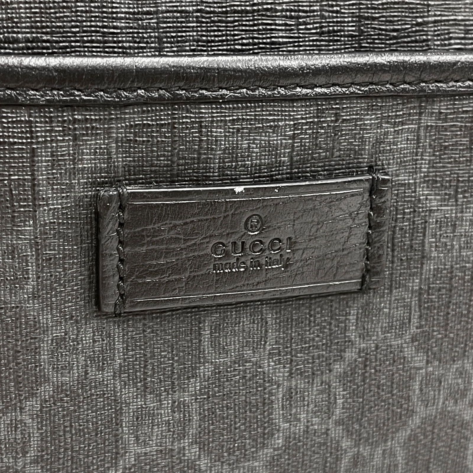 GUCCI Black GG Supreme Messenger Bag - 15