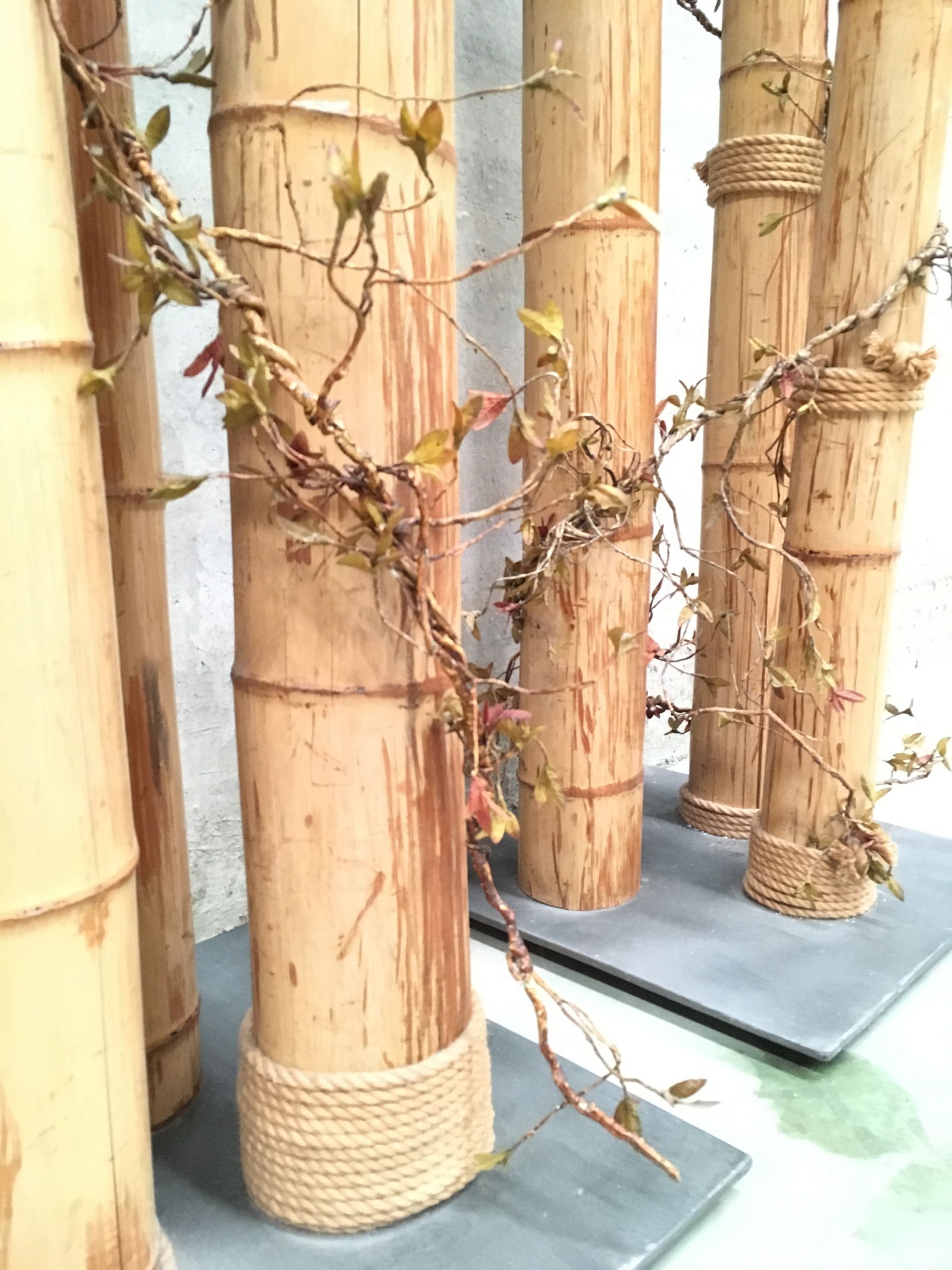 Pair of 20th Century Asian Decorated Columns With Vines, Leaves - 11