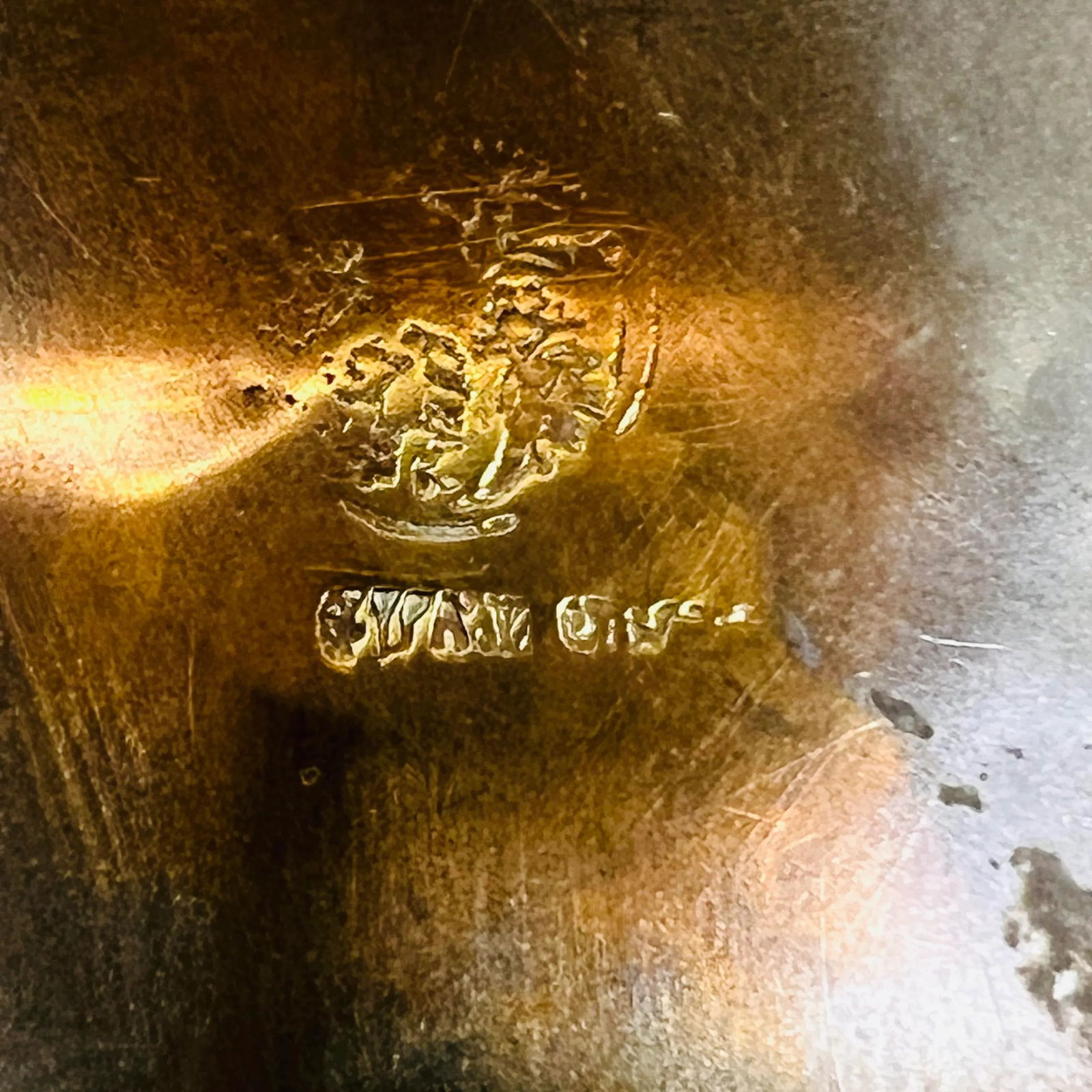 Rare Late 19th Century Imperial Russian Hand Hammered Brass Cachepot With Lion Head Mounts. - 7