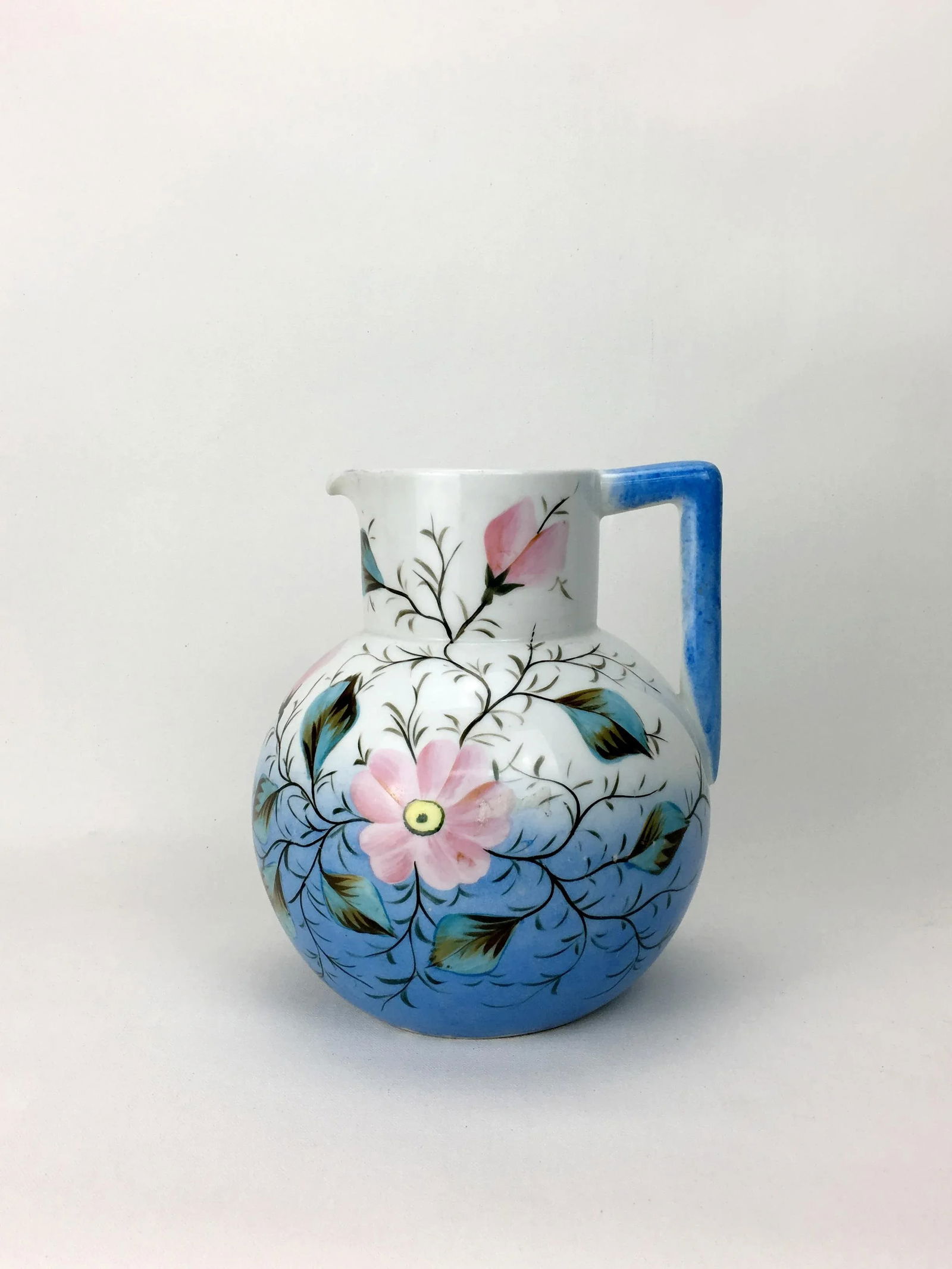 20th Century Traditional Blue & White Floral Pitcher - 6