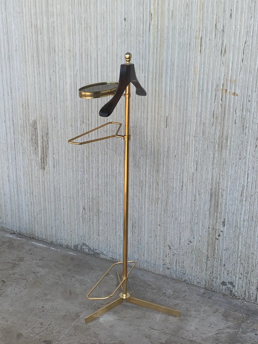 1970s Italian Hollywood Regency Brass and Wood Valet Stand Dressboy With Mirror - 4