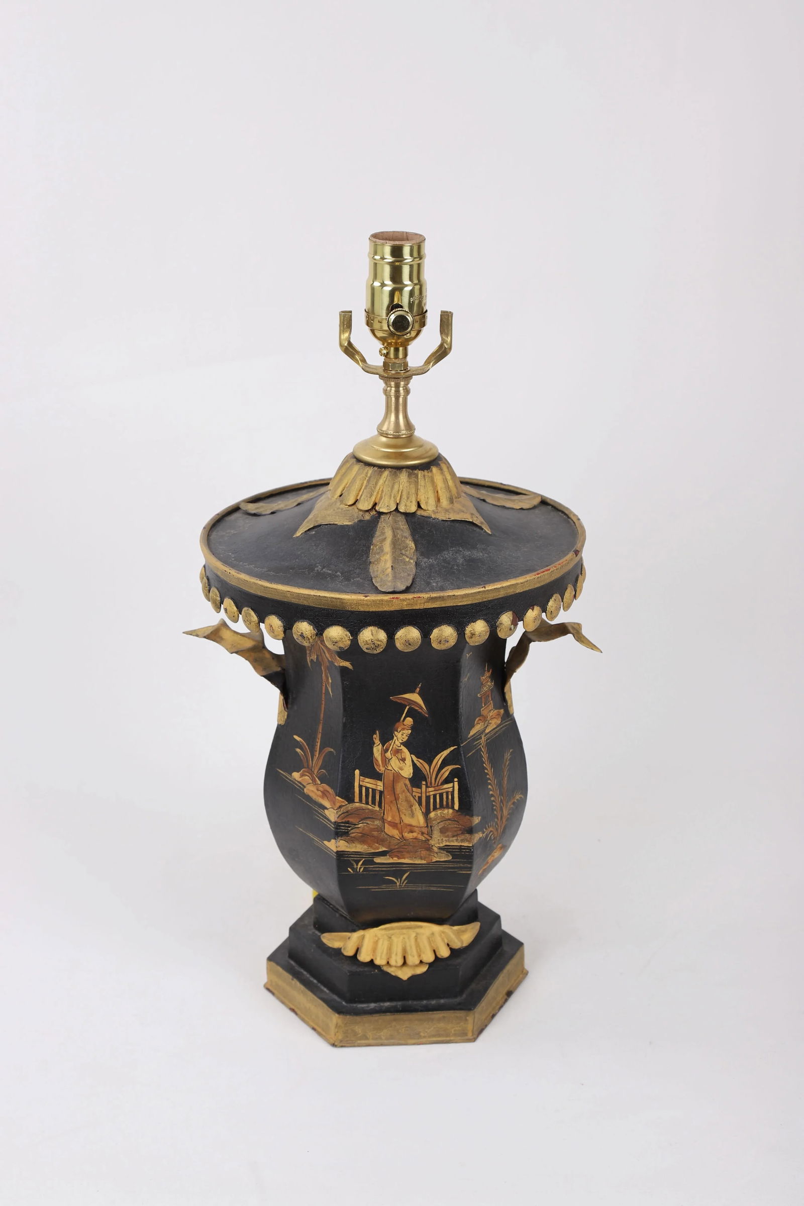 20th Century Chinese 3d Design Pagoda Lamp - 3