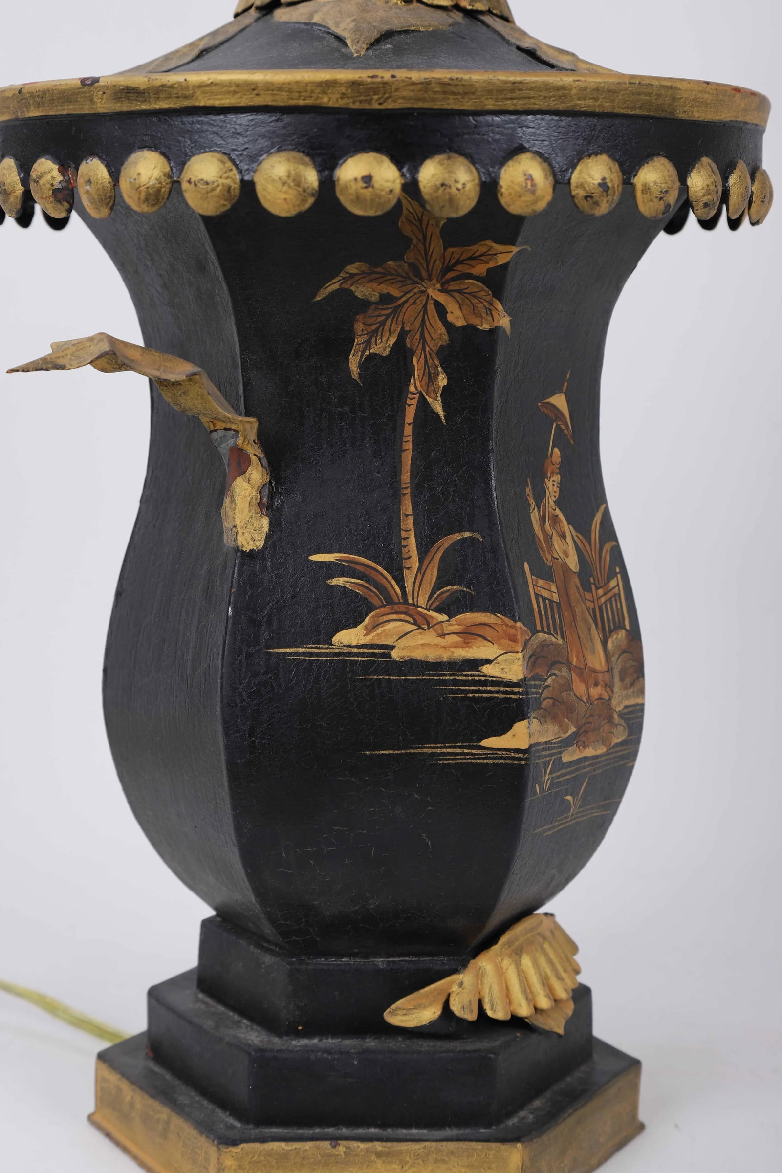 20th Century Chinese 3d Design Pagoda Lamp - 5