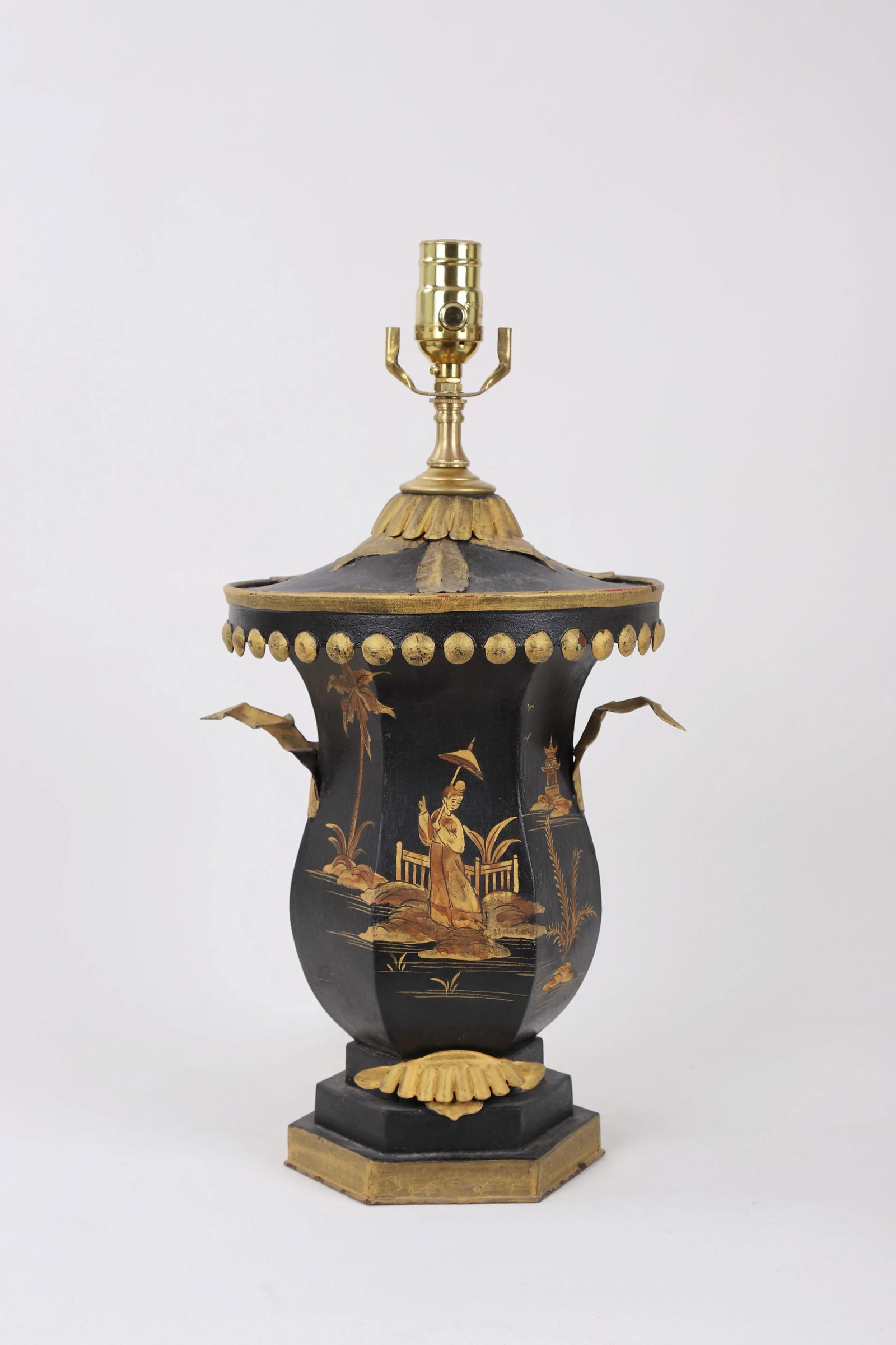 20th Century Chinese 3d Design Pagoda Lamp - 6