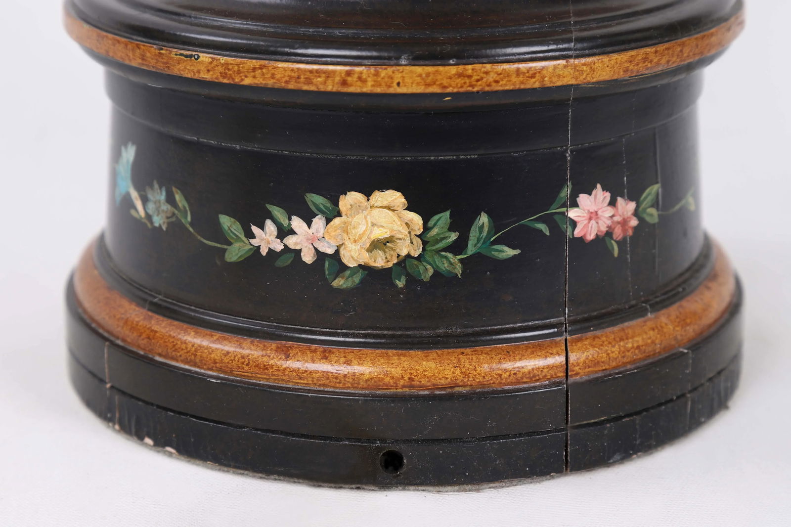 Hand Painted Rose & Leave Wooden Urn Lamp With Ochre Details - 8