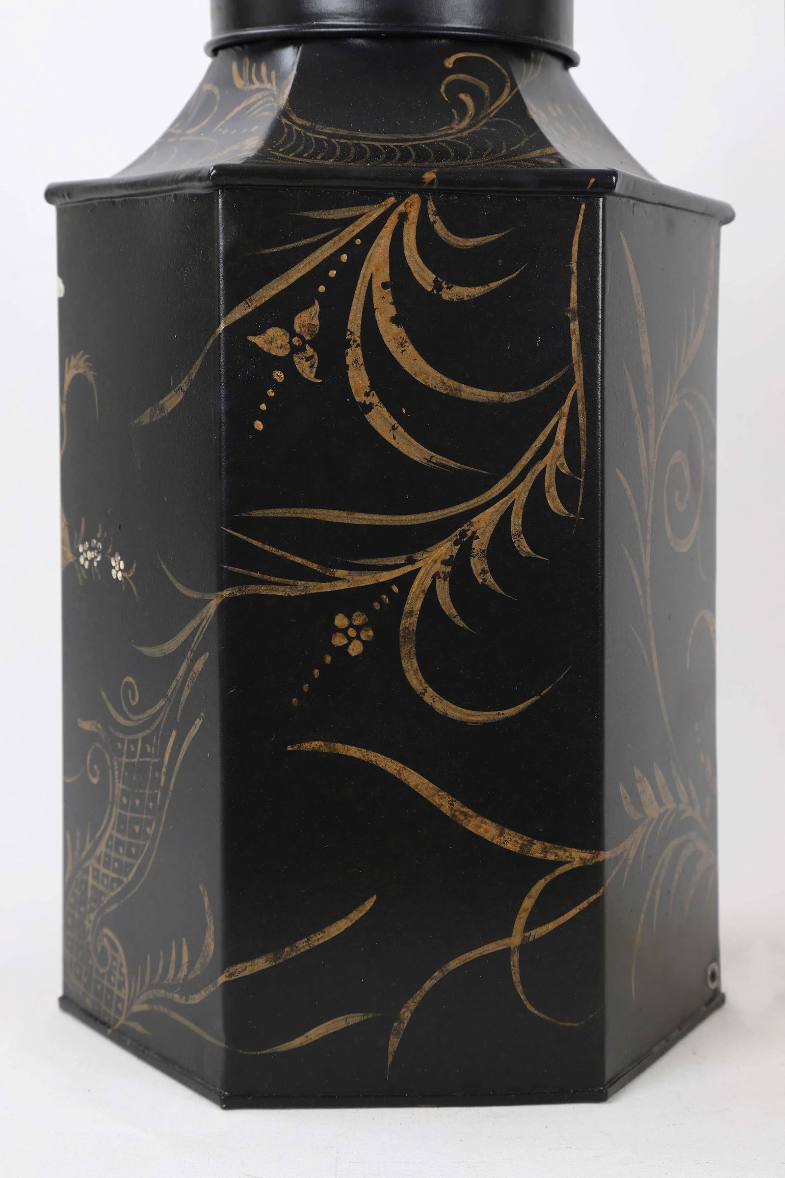 Vintage Famille Rose Hexagon Style Tea Caddy Lamp - 6