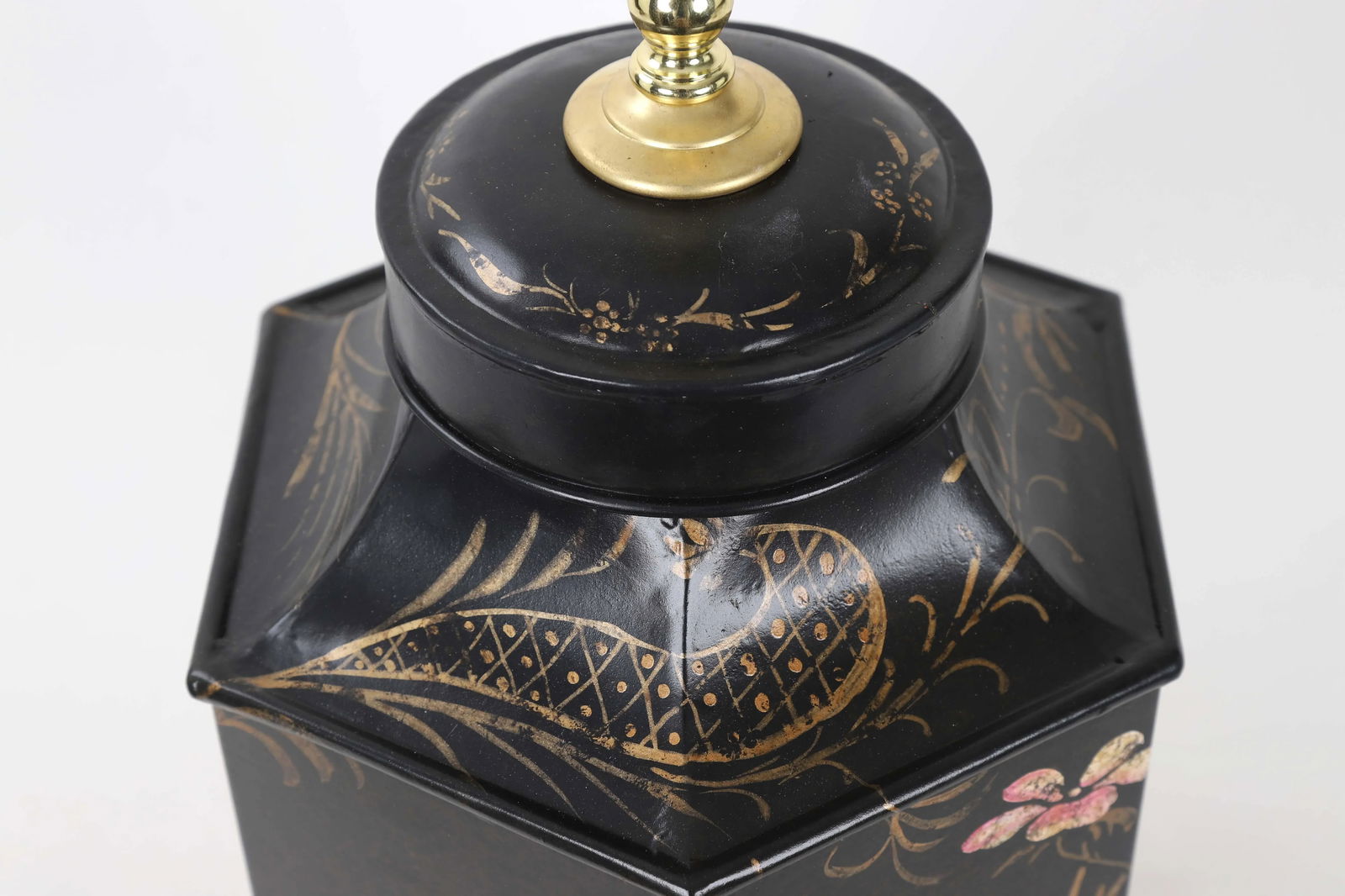 Vintage Famille Rose Hexagon Style Tea Caddy Lamp - 9
