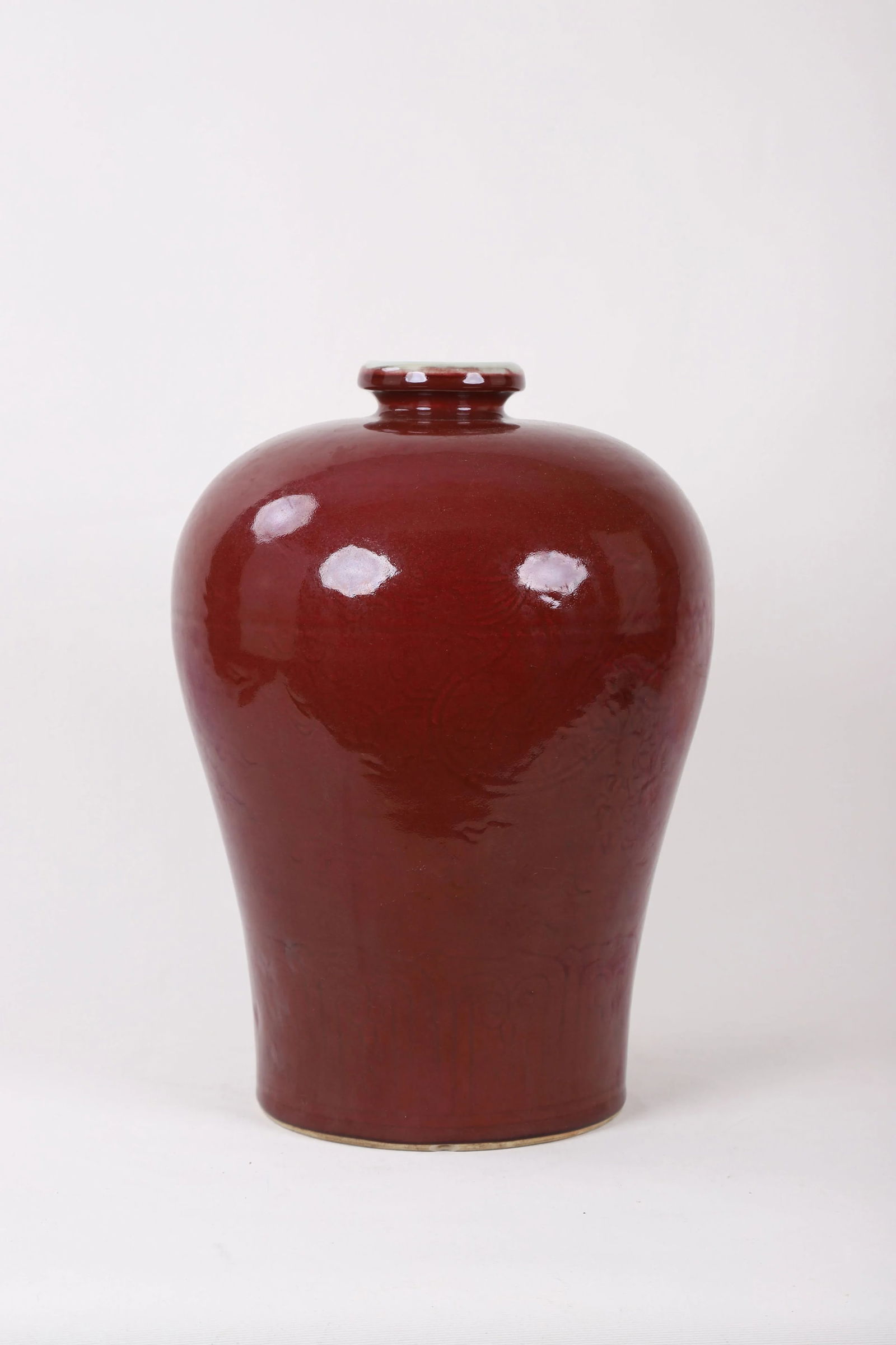 20th-Century Chinese Red-Glazed Vase - 13