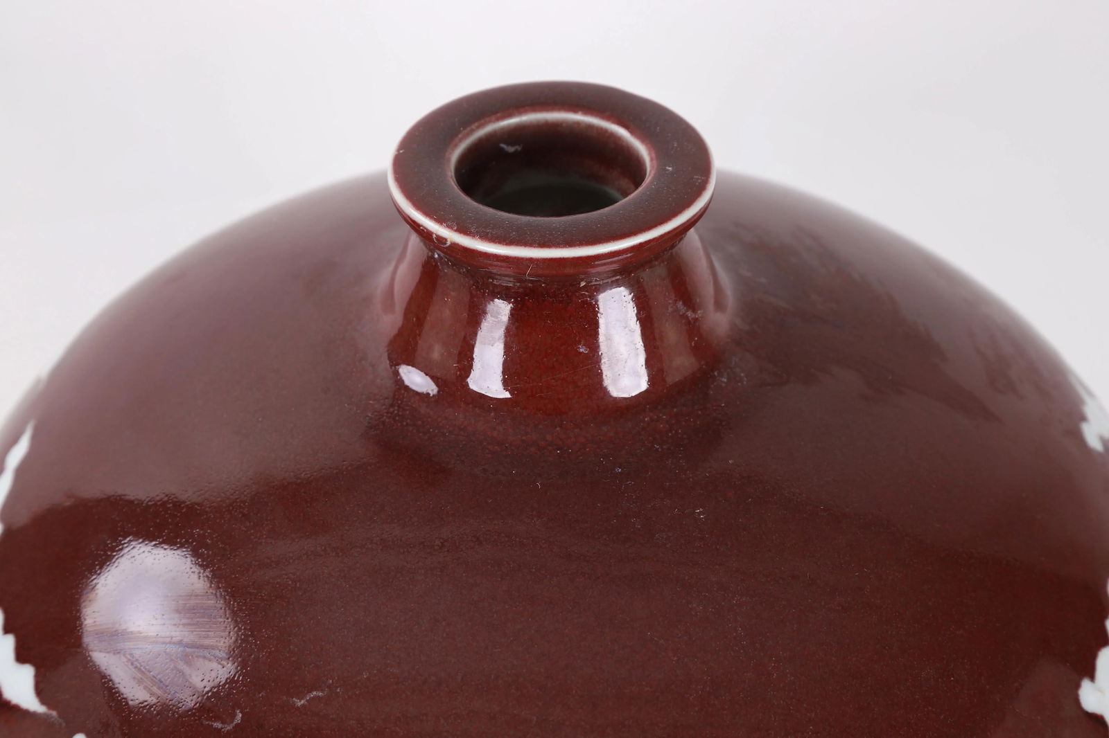 Early 20th-Century Chinese Red-Glazed Vase With Carved White Phoenix and Floral Motifs. - 4