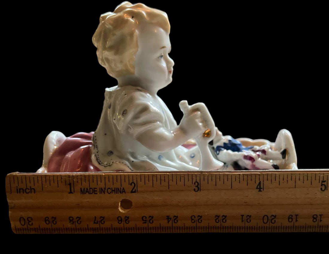 Antique 1880s Porcelain Fairing Trinket Memento Box Baby in Basket - 11