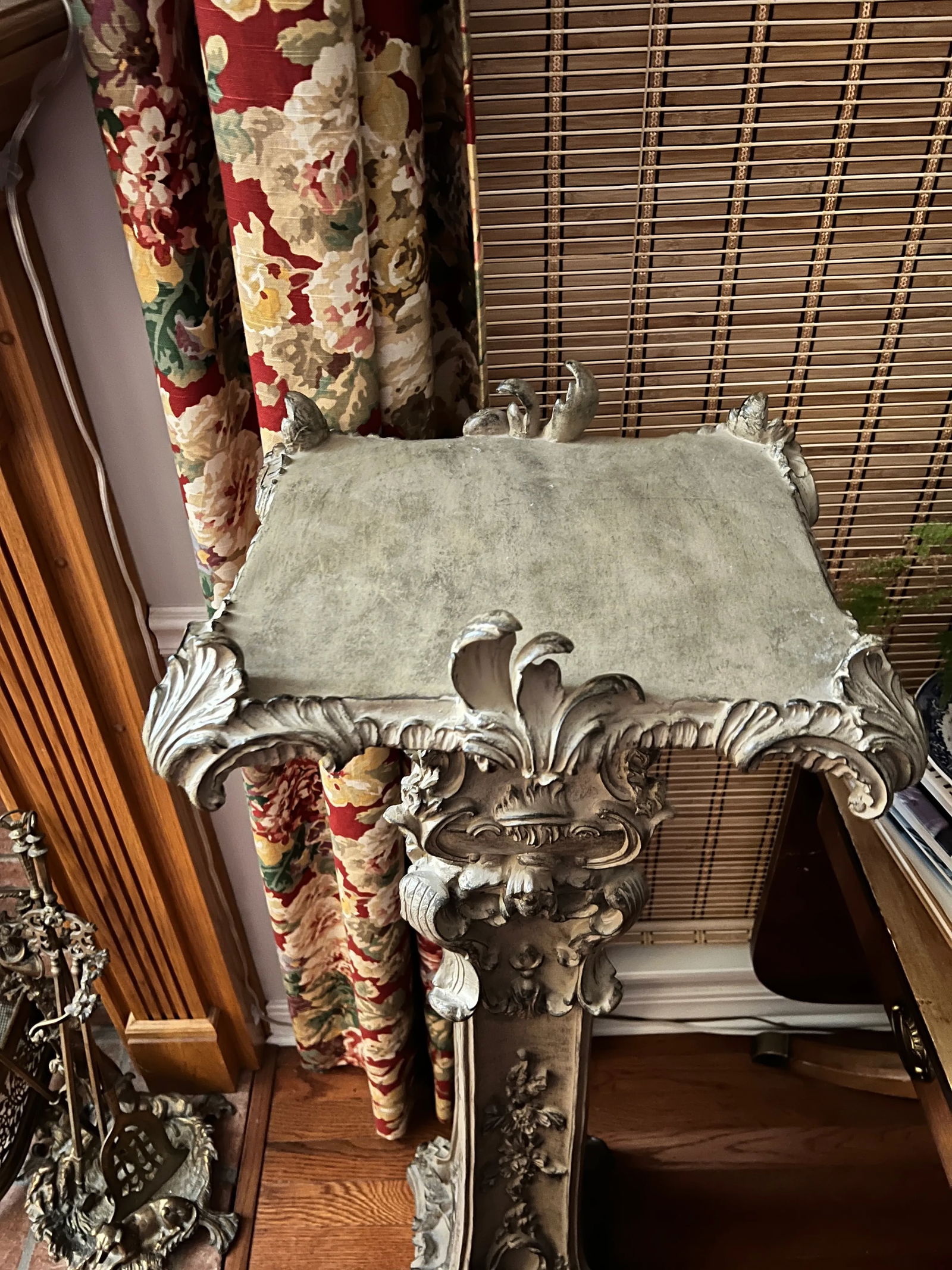 Vintage French Baroque Style Pedestal - 4