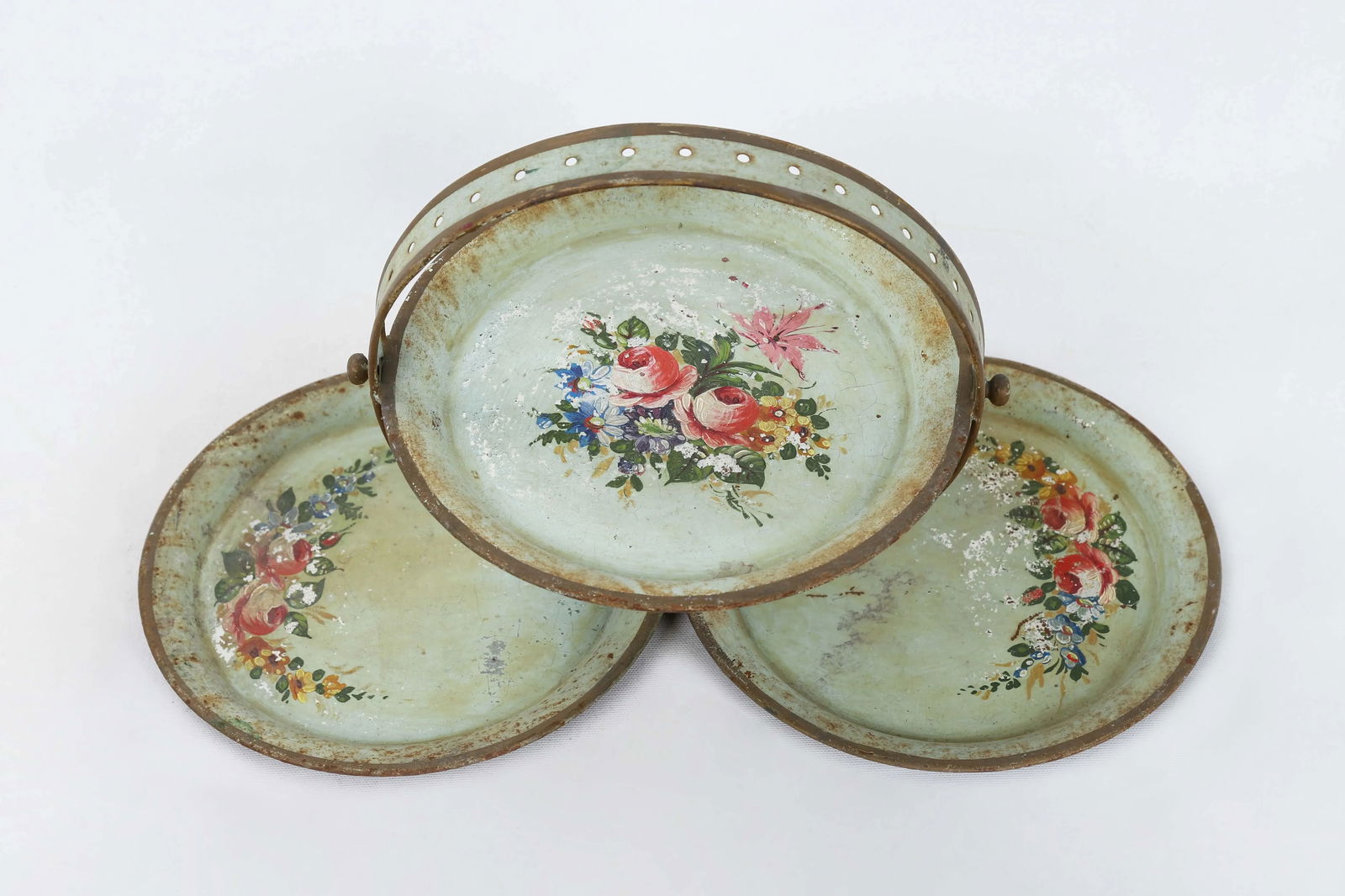 Vintage 3 Plate Tray Decorated in Flower Bouquets And - 2
