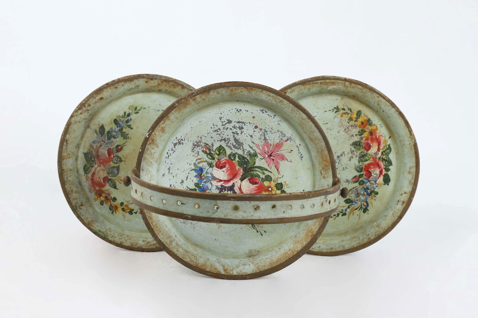 Vintage 3 Plate Tray Decorated in Flower Bouquets And - 3