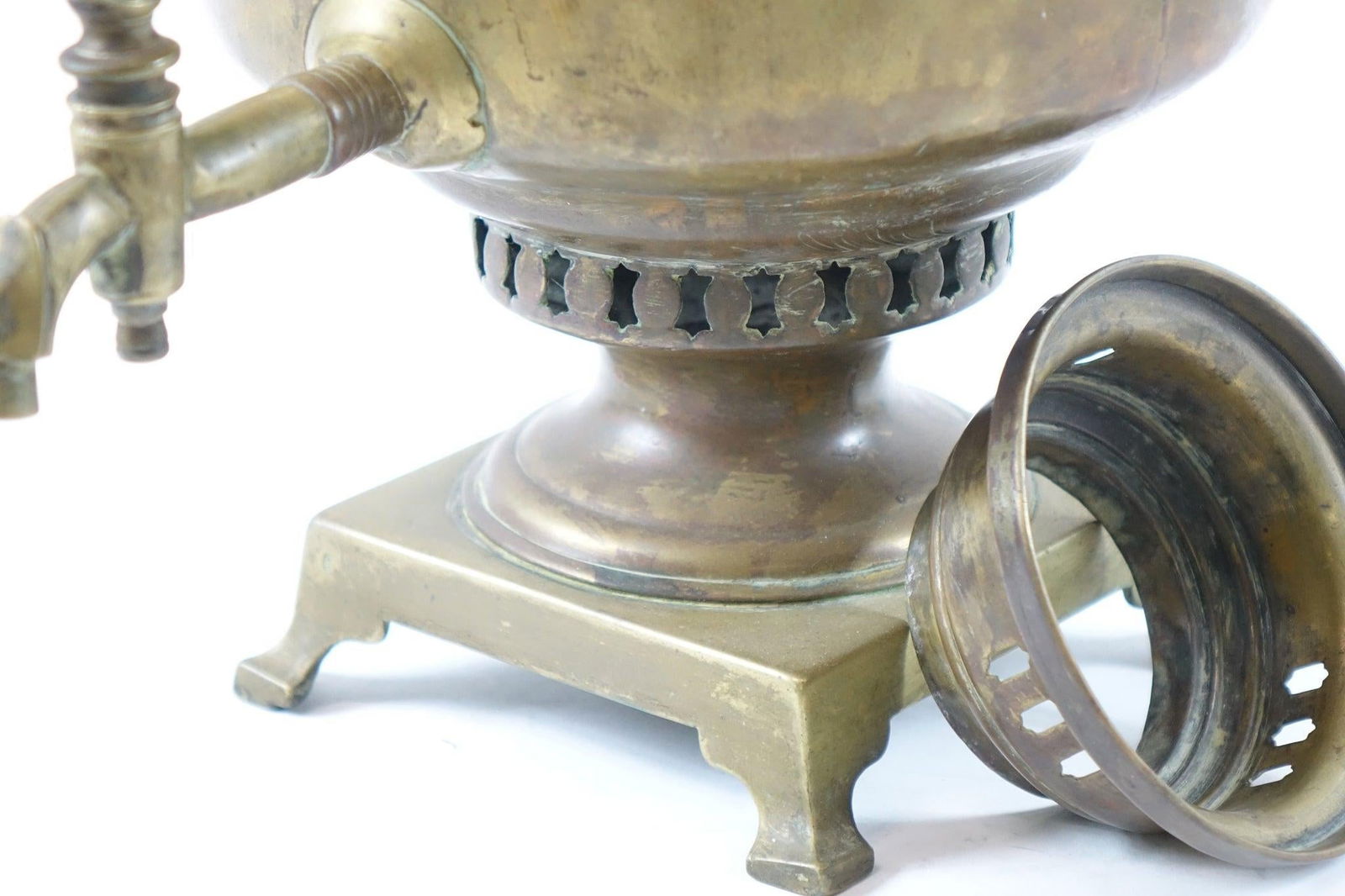 Antique 19th-Century Russian Brass Samovar – 10.5" X 13" X 18.5" - 4